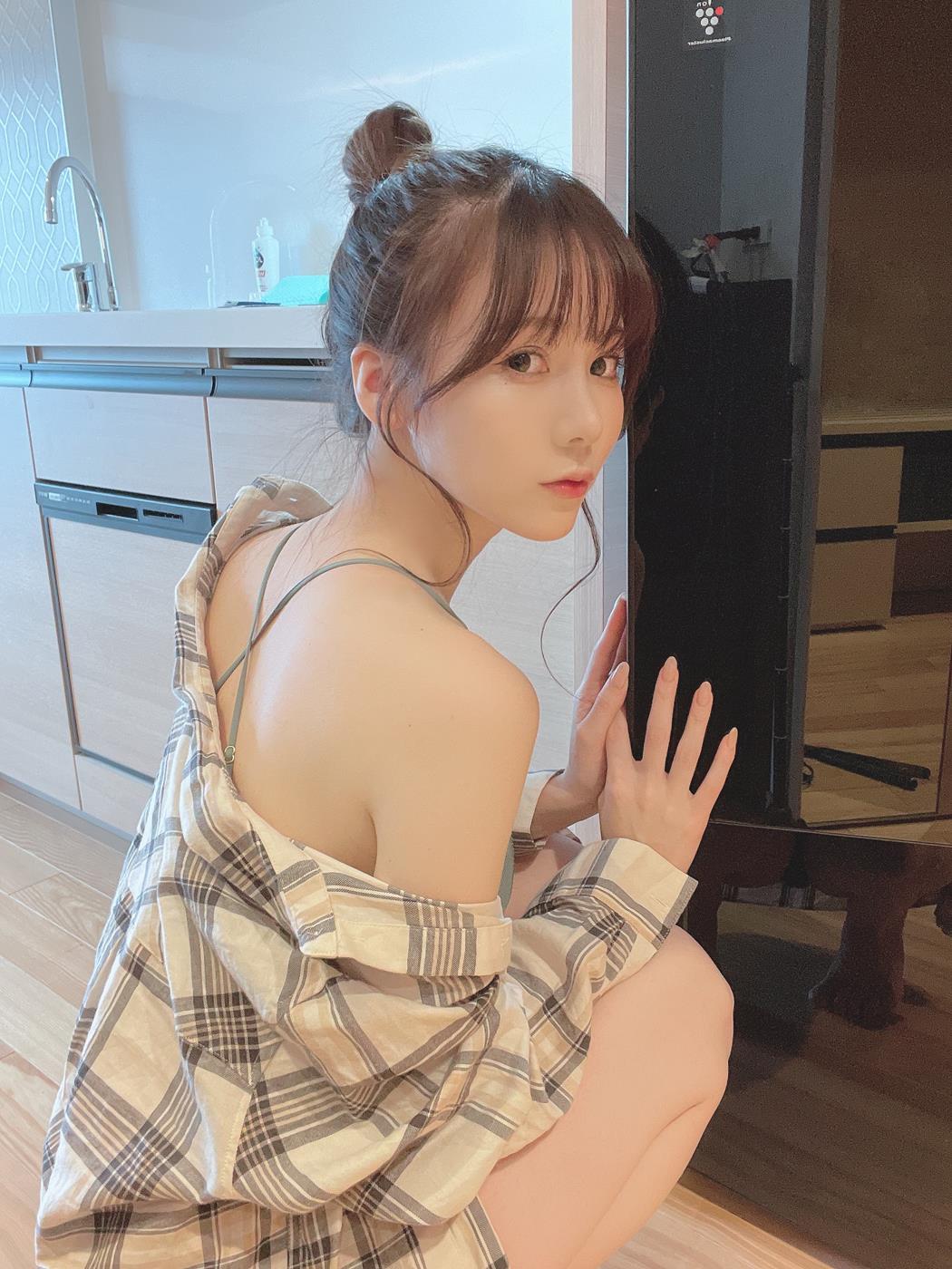 图片[73]-网紅Coser@.けん研(けんけん) Fantia-2022年2月合辑[96P] – 速更版-美库