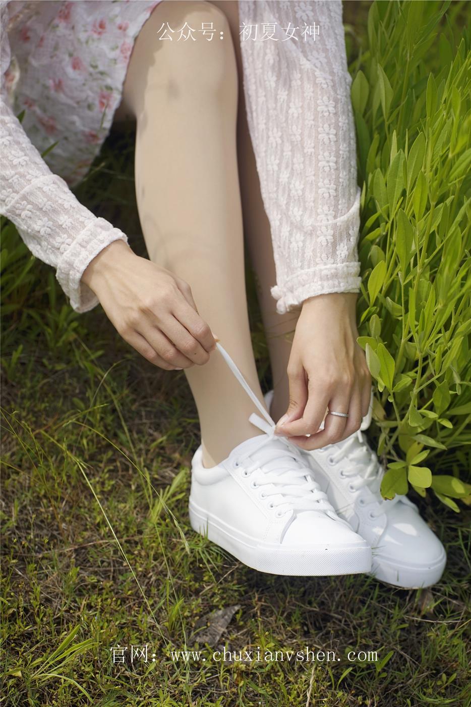 图片[15]-初夏女神 NO.032 依依 邻家女孩-风中少女[122P] – 速更版-美库