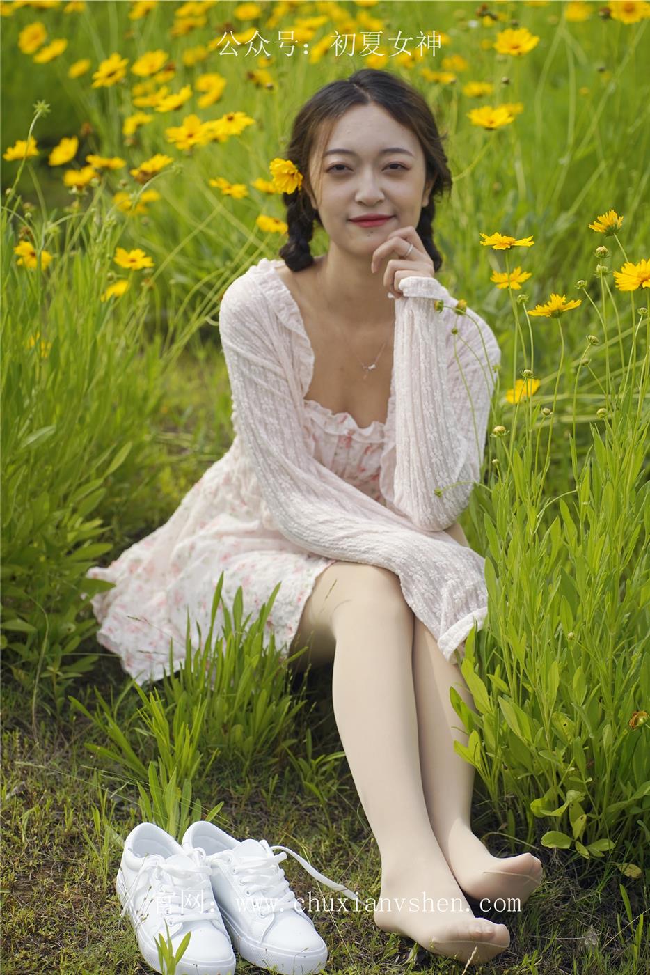 图片[24]-初夏女神 NO.032 依依 邻家女孩-风中少女[122P] – 速更版-美库