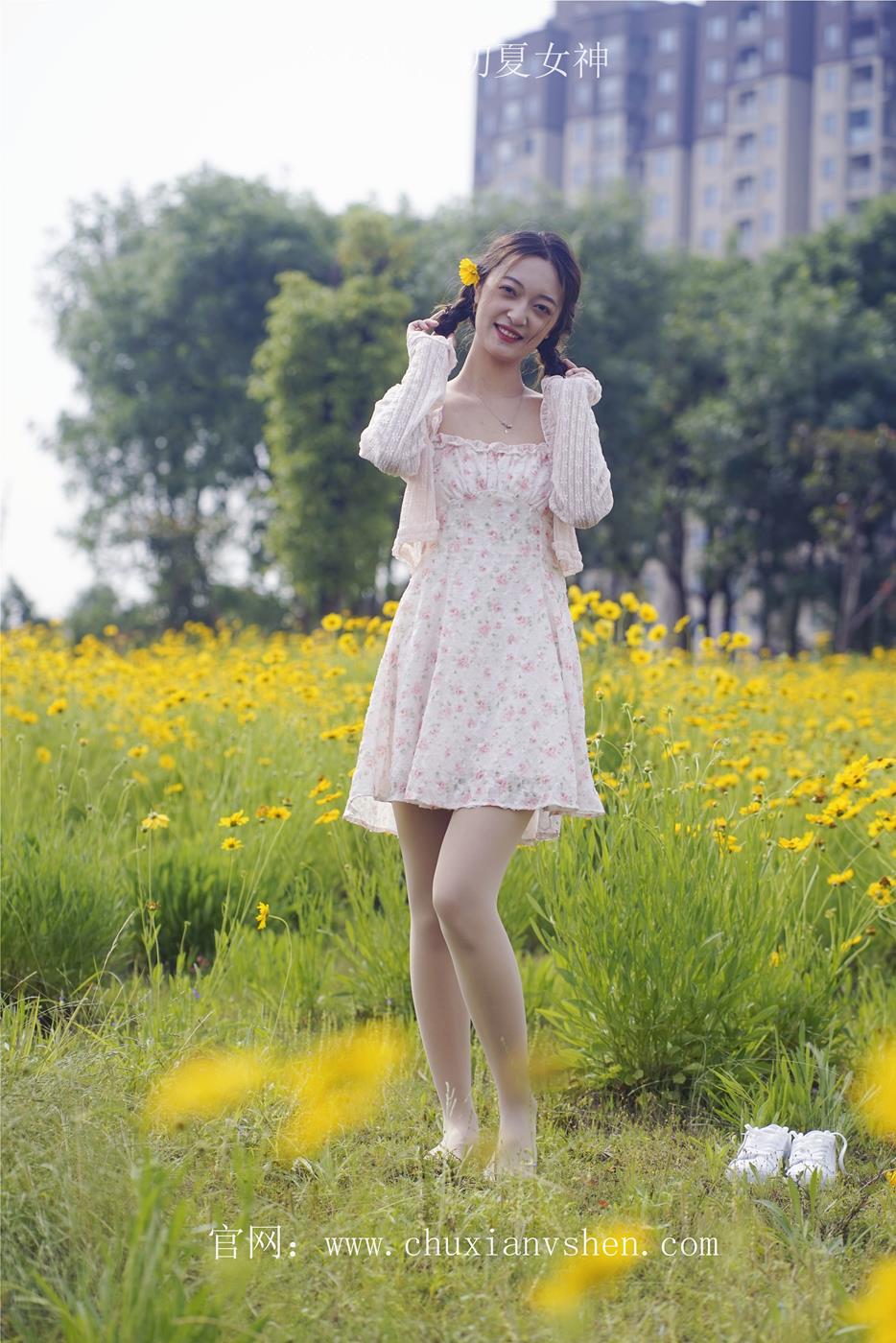 图片[35]-初夏女神 NO.032 依依 邻家女孩-风中少女[122P] – 速更版-美库