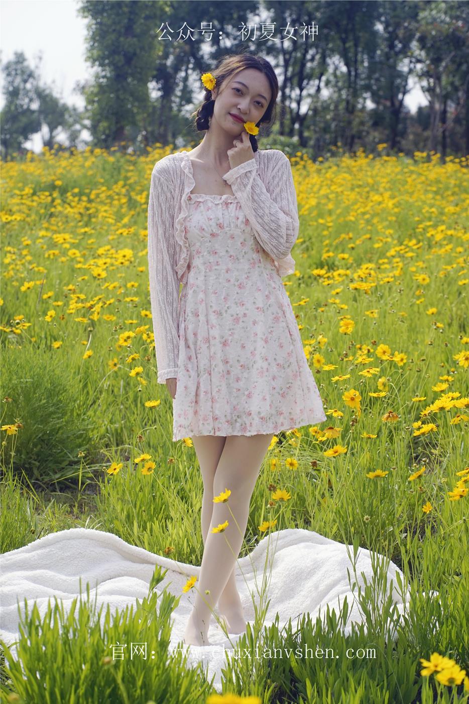 图片[54]-初夏女神 NO.032 依依 邻家女孩-风中少女[122P] – 速更版-美库