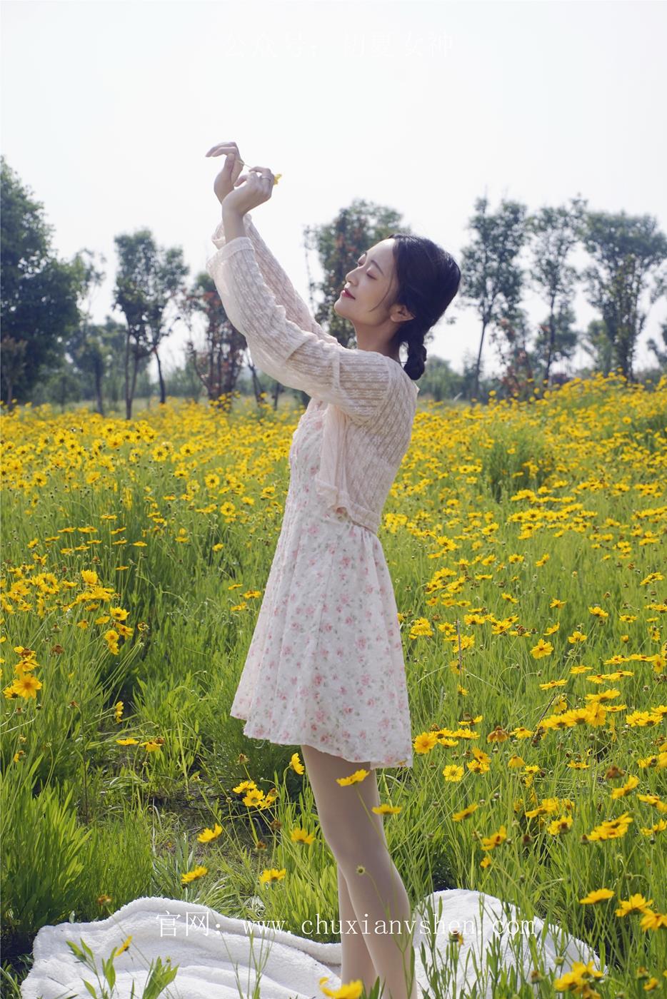 图片[60]-初夏女神 NO.032 依依 邻家女孩-风中少女[122P] – 速更版-美库