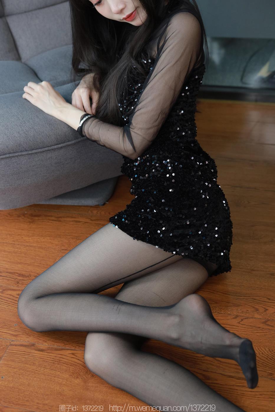 图片[71]-[IESS异思趣向] 2023.04.12 丝享家1419：团团《亮片嘿丝裙》[83P] – 速更版-美库