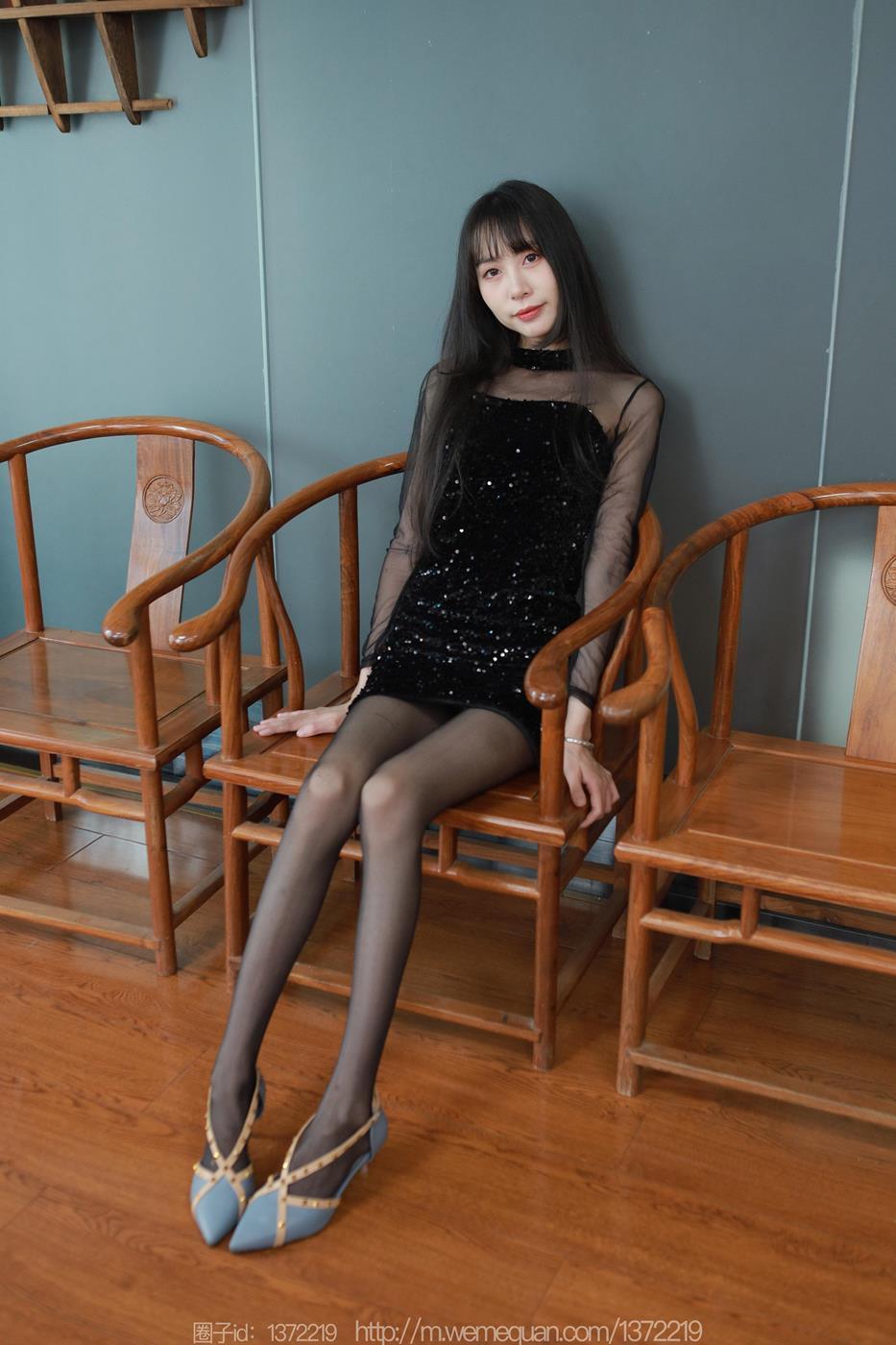 图片[79]-[IESS异思趣向] 2023.04.12 丝享家1419：团团《亮片嘿丝裙》[83P] – 速更版-美库