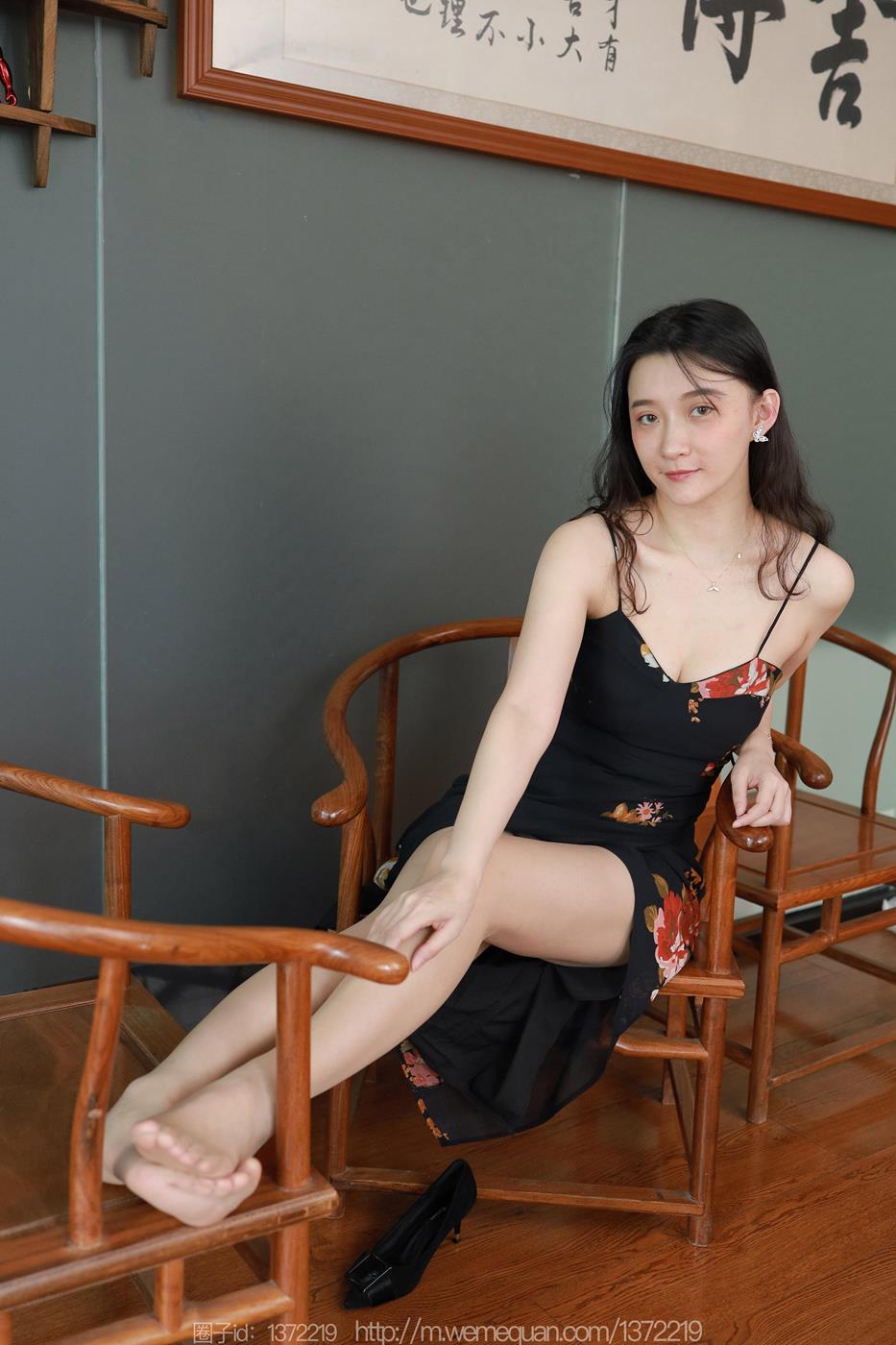 图片[22]-[IESS异思趣向] 2023.04.14 丝享家1421：秋秋《花裙女人》[86P] – 速更版-美库