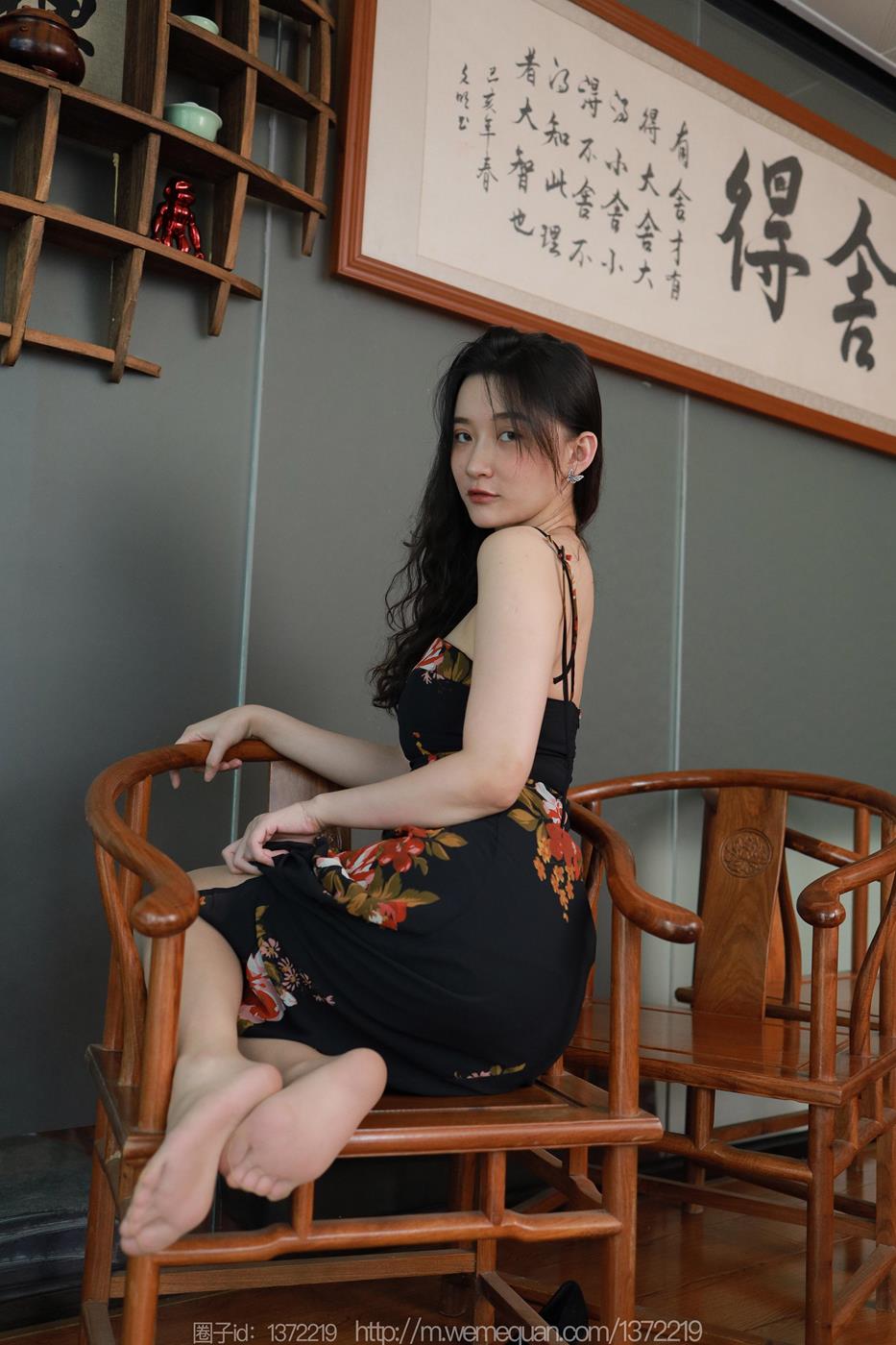 图片[76]-[IESS异思趣向] 2023.04.14 丝享家1421：秋秋《花裙女人》[86P] – 速更版-美库