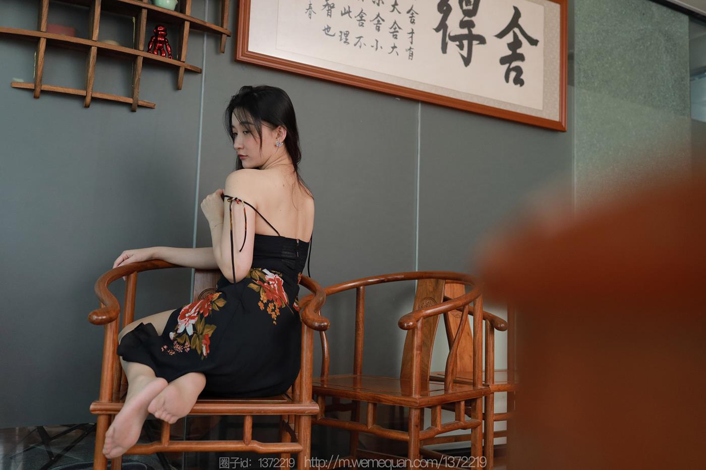 图片[77]-[IESS异思趣向] 2023.04.14 丝享家1421：秋秋《花裙女人》[86P] – 速更版-美库