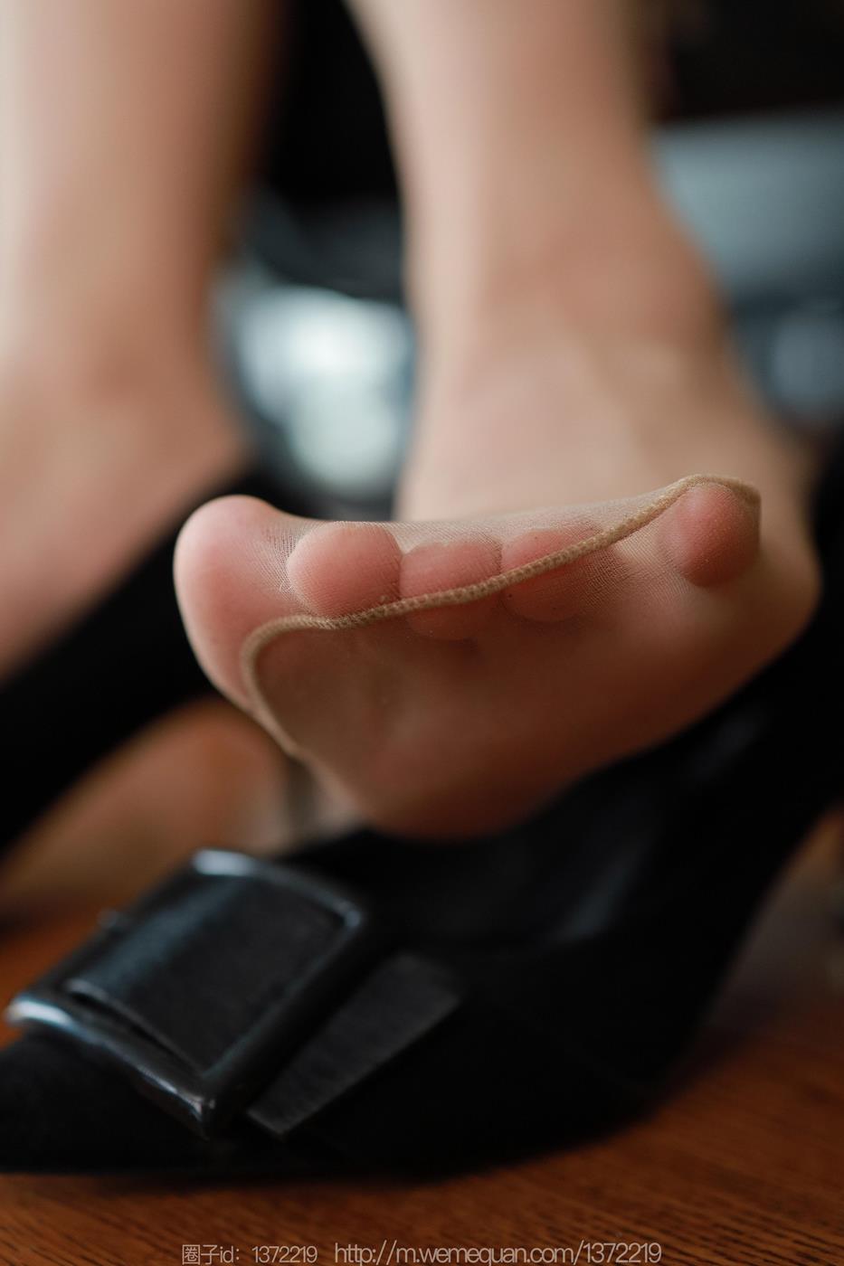 图片[81]-[IESS异思趣向] 2023.04.14 丝享家1421：秋秋《花裙女人》[86P] – 速更版-美库