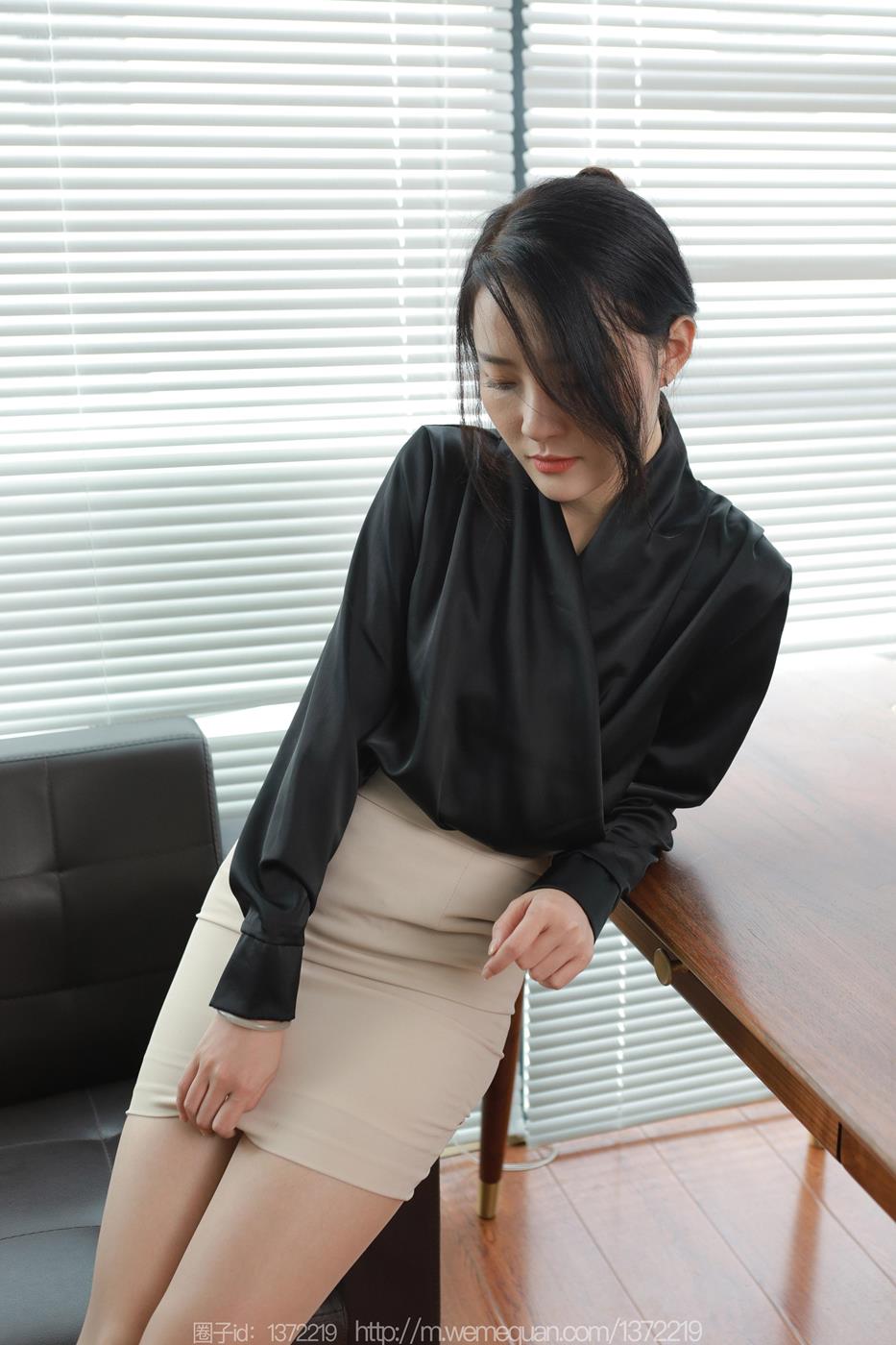 图片[80]-[IESS异思趣向] 2023.04.15 丝享家1422：婉萍《甜美同事》[87P] – 速更版-美库