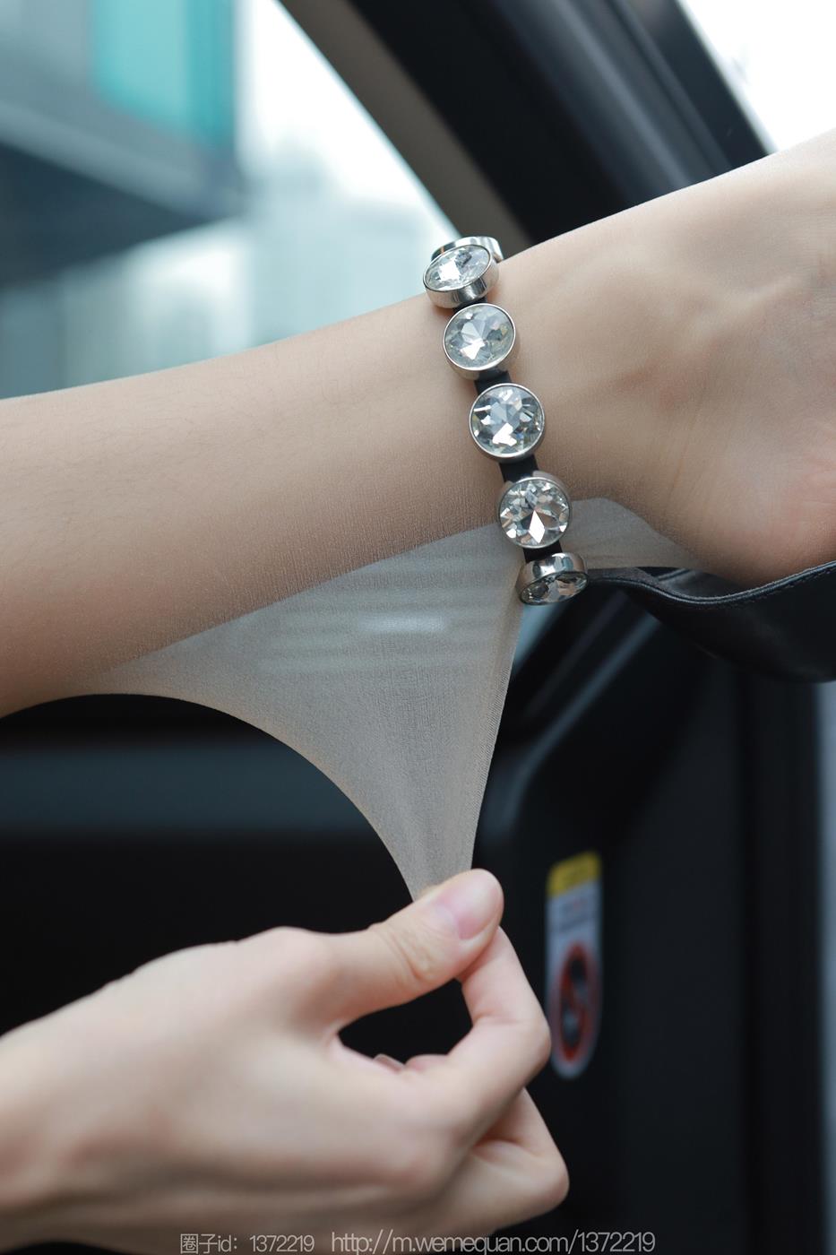 图片[32]-[IESS异思趣向] 2023.04.16 丝享家1423：团团《车里漫步》[87P] – 速更版-美库