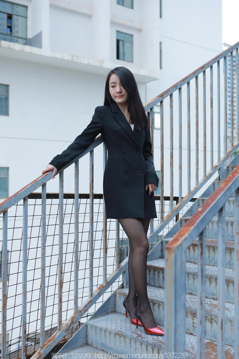 图片[15]-[IESS异思趣向] 2023.04.18 丝享家1425：婉萍《小辣椒》[85P] – 速更版-美库