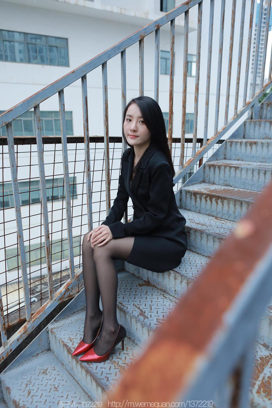 图片[19]-[IESS异思趣向] 2023.04.18 丝享家1425：婉萍《小辣椒》[85P] – 速更版-美库