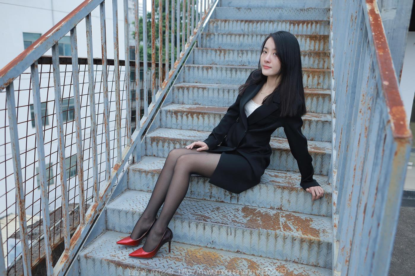 图片[24]-[IESS异思趣向] 2023.04.18 丝享家1425：婉萍《小辣椒》[85P] – 速更版-美库