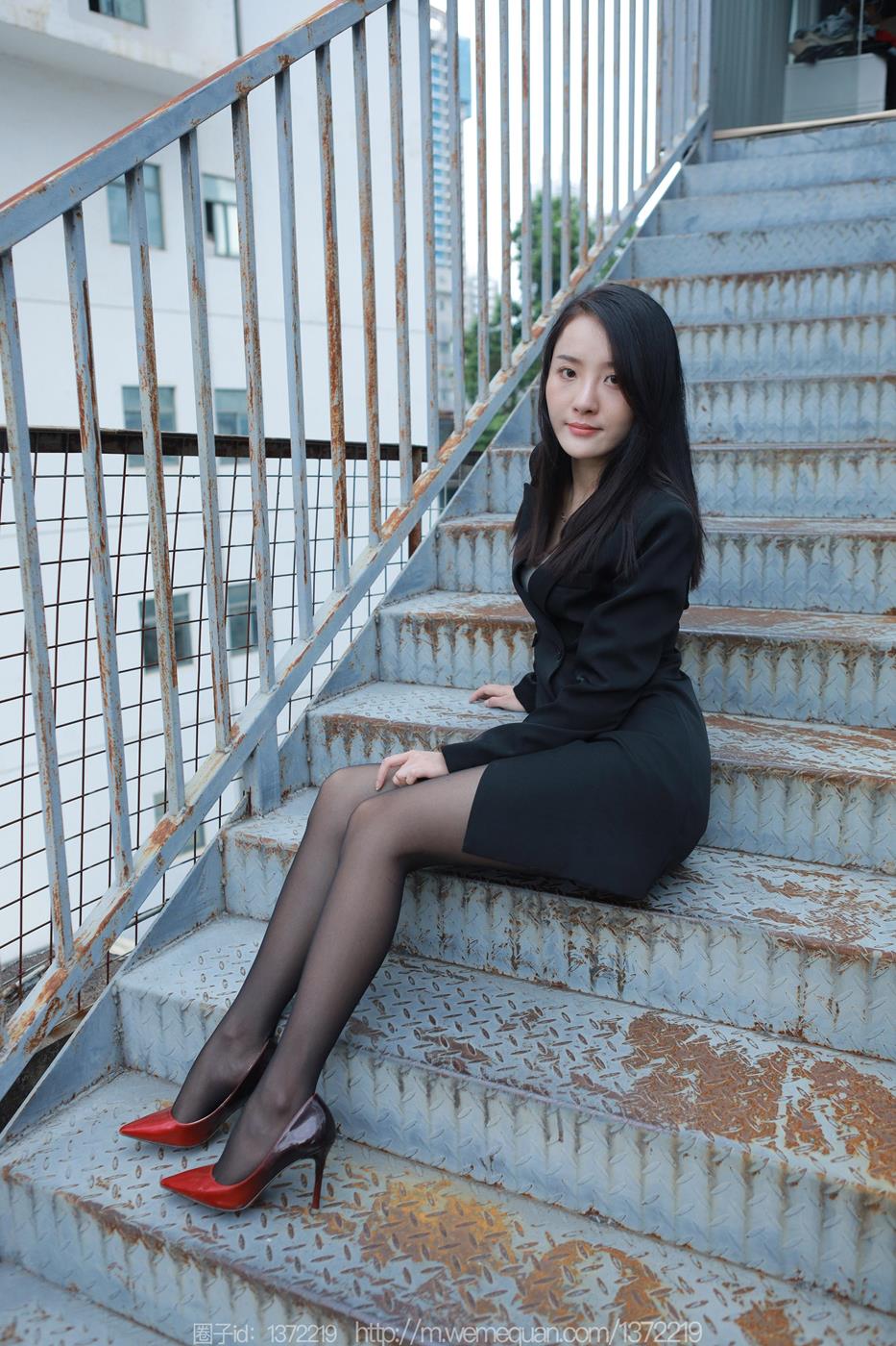 图片[25]-[IESS异思趣向] 2023.04.18 丝享家1425：婉萍《小辣椒》[85P] – 速更版-美库