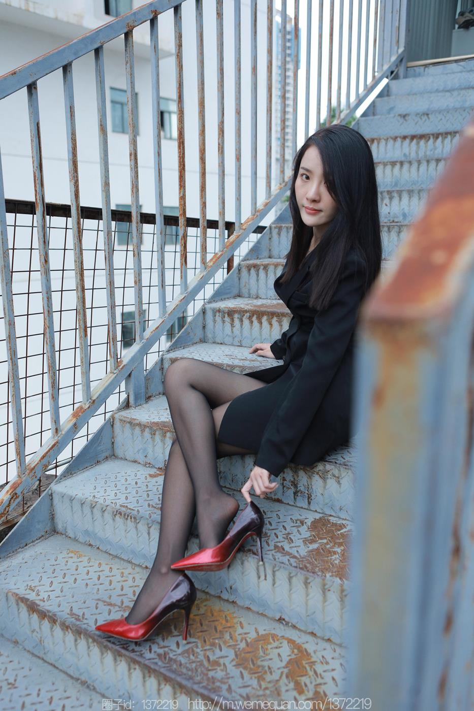 图片[30]-[IESS异思趣向] 2023.04.18 丝享家1425：婉萍《小辣椒》[85P] – 速更版-美库