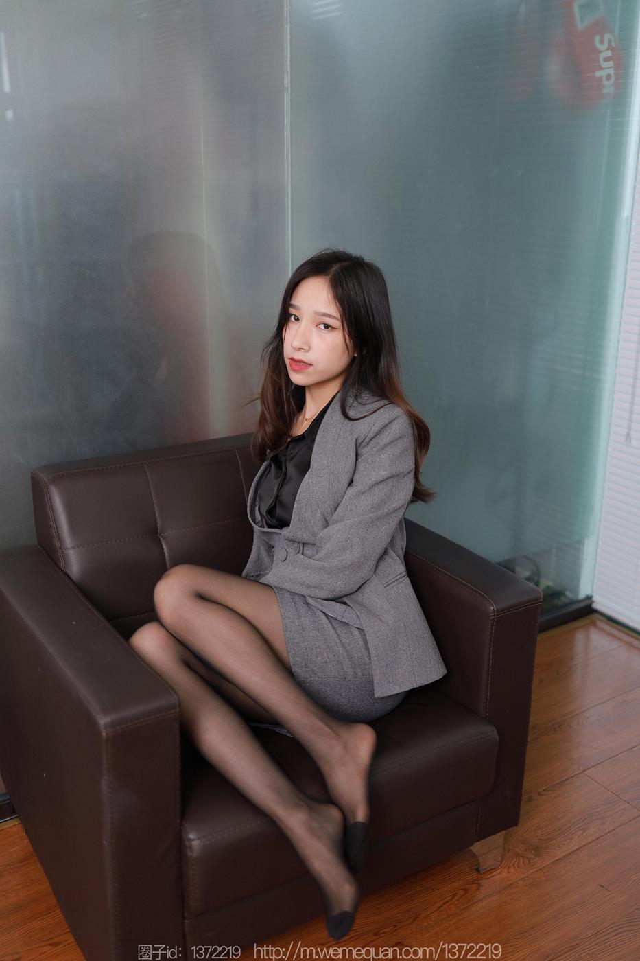 图片[29]-[IESS异思趣向] 2023.04.19 丝享家1426：美子《嘿丝OL》[90P] – 速更版-美库