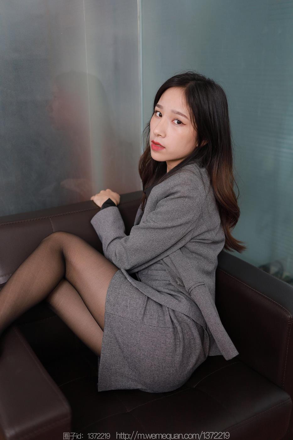 图片[45]-[IESS异思趣向] 2023.04.19 丝享家1426：美子《嘿丝OL》[90P] – 速更版-美库