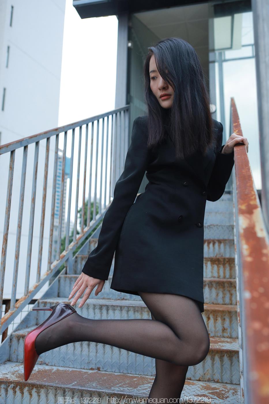 图片[79]-[IESS异思趣向] 2023.04.18 丝享家1425：婉萍《小辣椒》[85P] – 速更版-美库