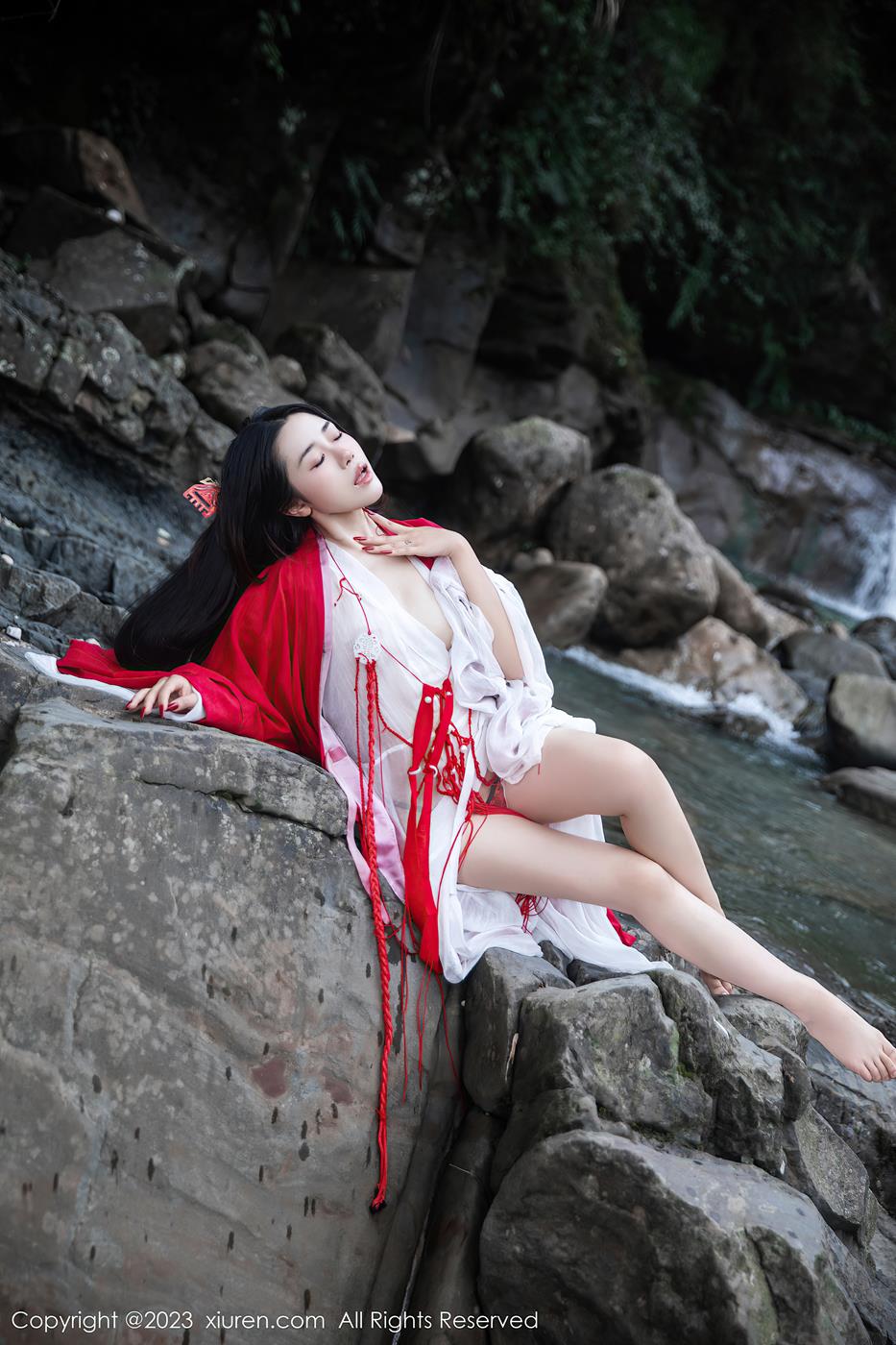 图片[17]-[Xiuren秀人网]2023.08.28 NO.7295 严利娅Yuliya 白日依山尽 [36+1P] – 速更版-美库