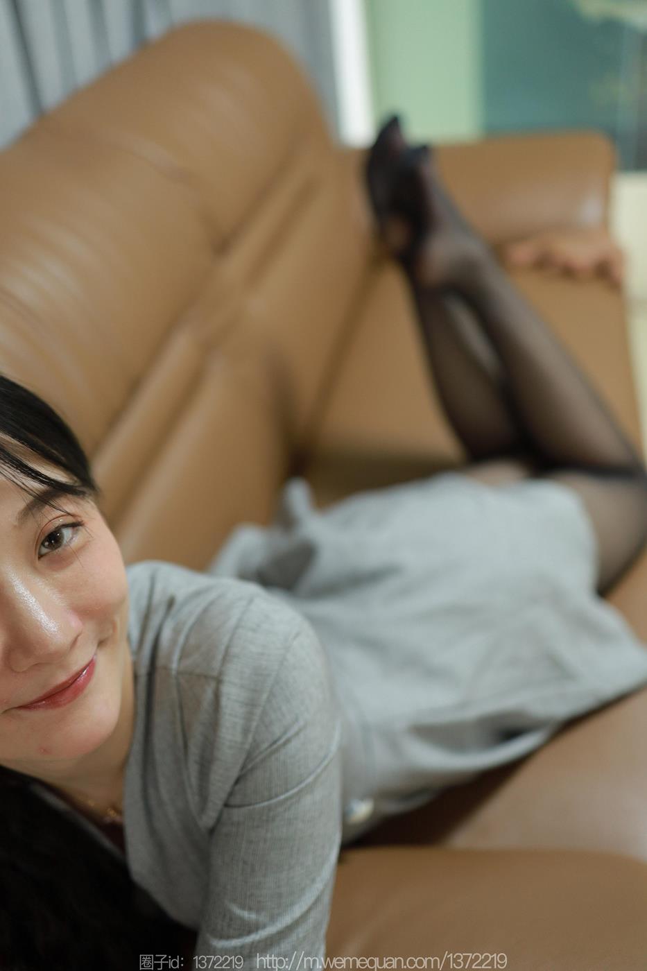 图片[80]-[IESS异思趣向] 2023.04.22 丝享家1429：秋秋《沙发上的女人》[87P] – 速更版-美库