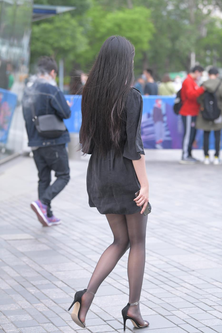 精选街拍作品 NO.1573 红石街拍作品 - 又遇黑丝美女[21P] - 速更版-艺库