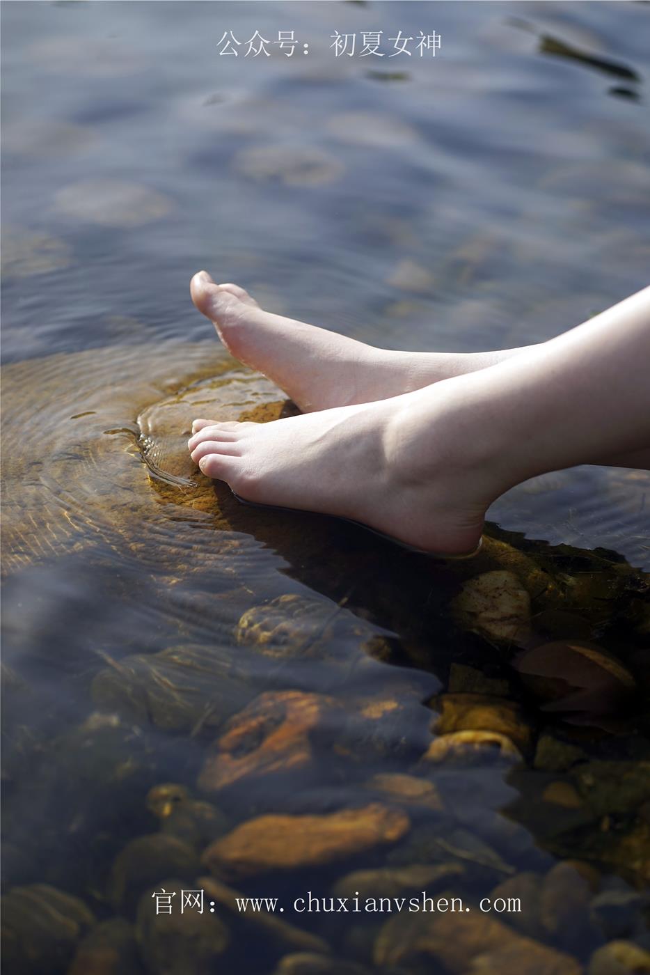 图片[19]-初夏女神 NO.039 念念 春秋JK套搭配三叶草贝壳头鞋[115P] – 速更版-美库