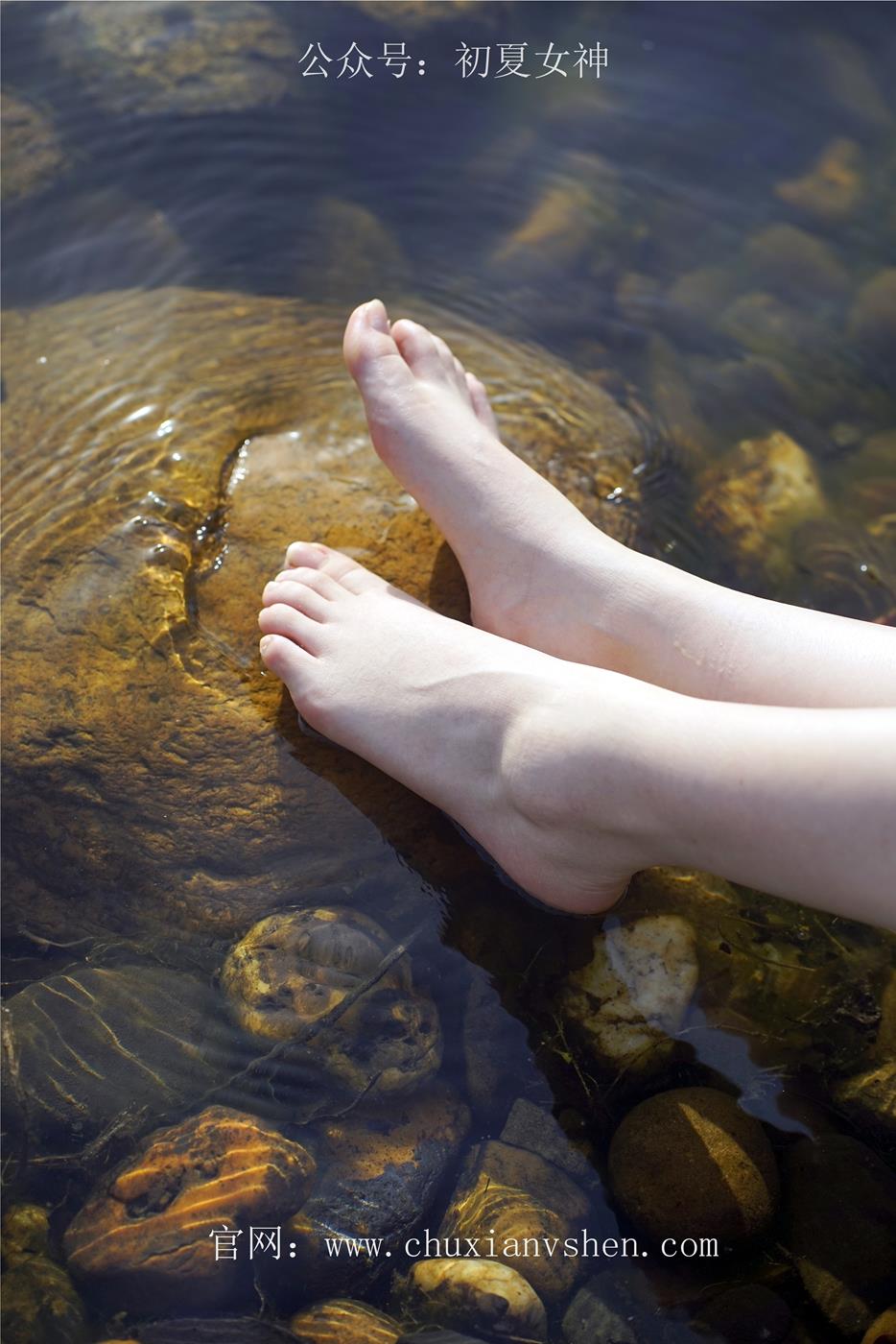 图片[20]-初夏女神 NO.039 念念 春秋JK套搭配三叶草贝壳头鞋[115P] – 速更版-美库