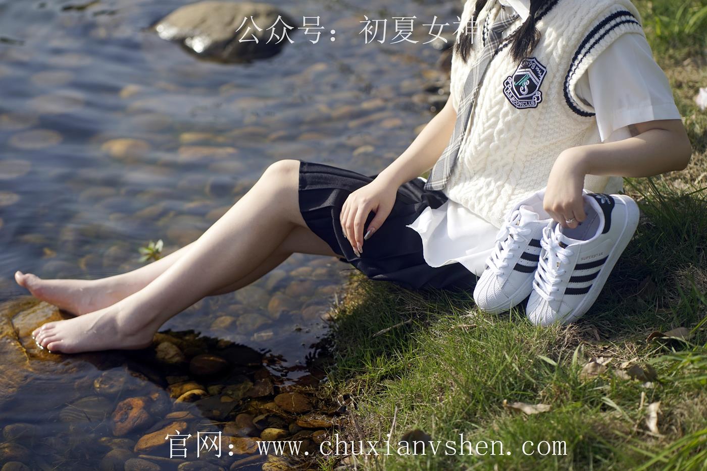 图片[28]-初夏女神 NO.039 念念 春秋JK套搭配三叶草贝壳头鞋[115P] – 速更版-美库