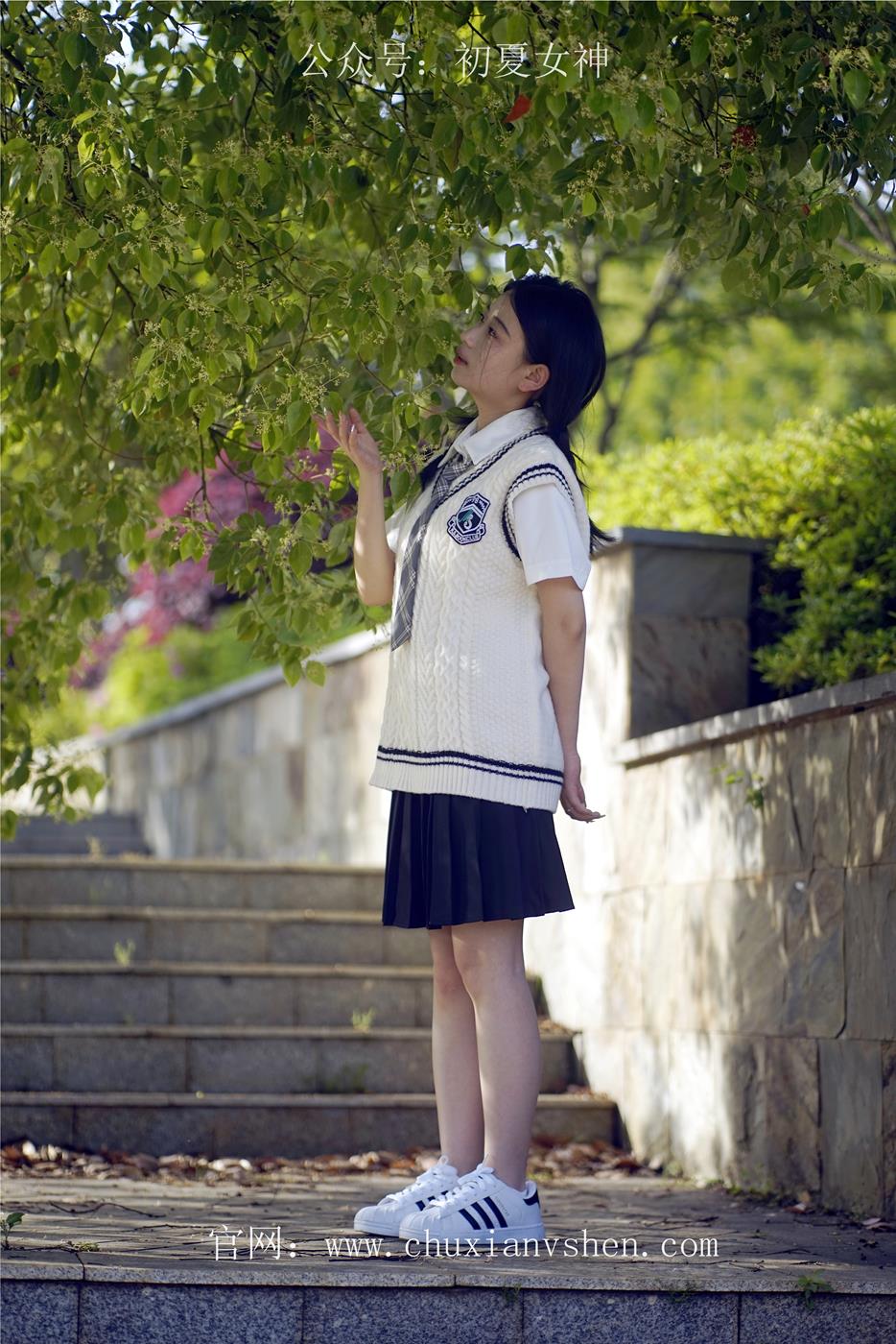 图片[53]-初夏女神 NO.039 念念 春秋JK套搭配三叶草贝壳头鞋[115P] – 速更版-美库