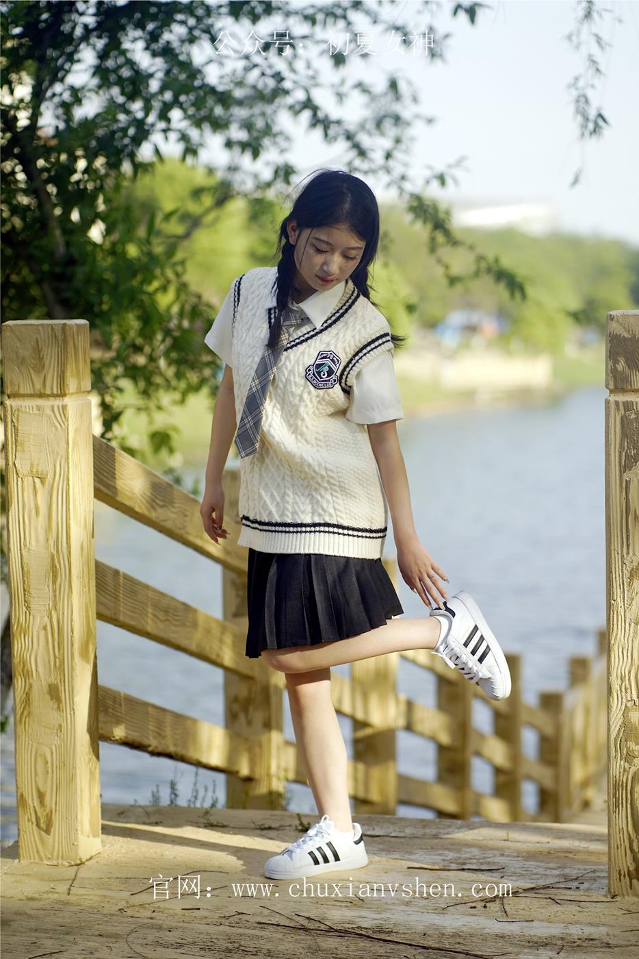 图片[63]-初夏女神 NO.039 念念 春秋JK套搭配三叶草贝壳头鞋[115P] – 速更版-美库