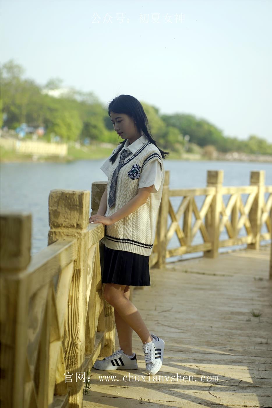 图片[68]-初夏女神 NO.039 念念 春秋JK套搭配三叶草贝壳头鞋[115P] – 速更版-美库