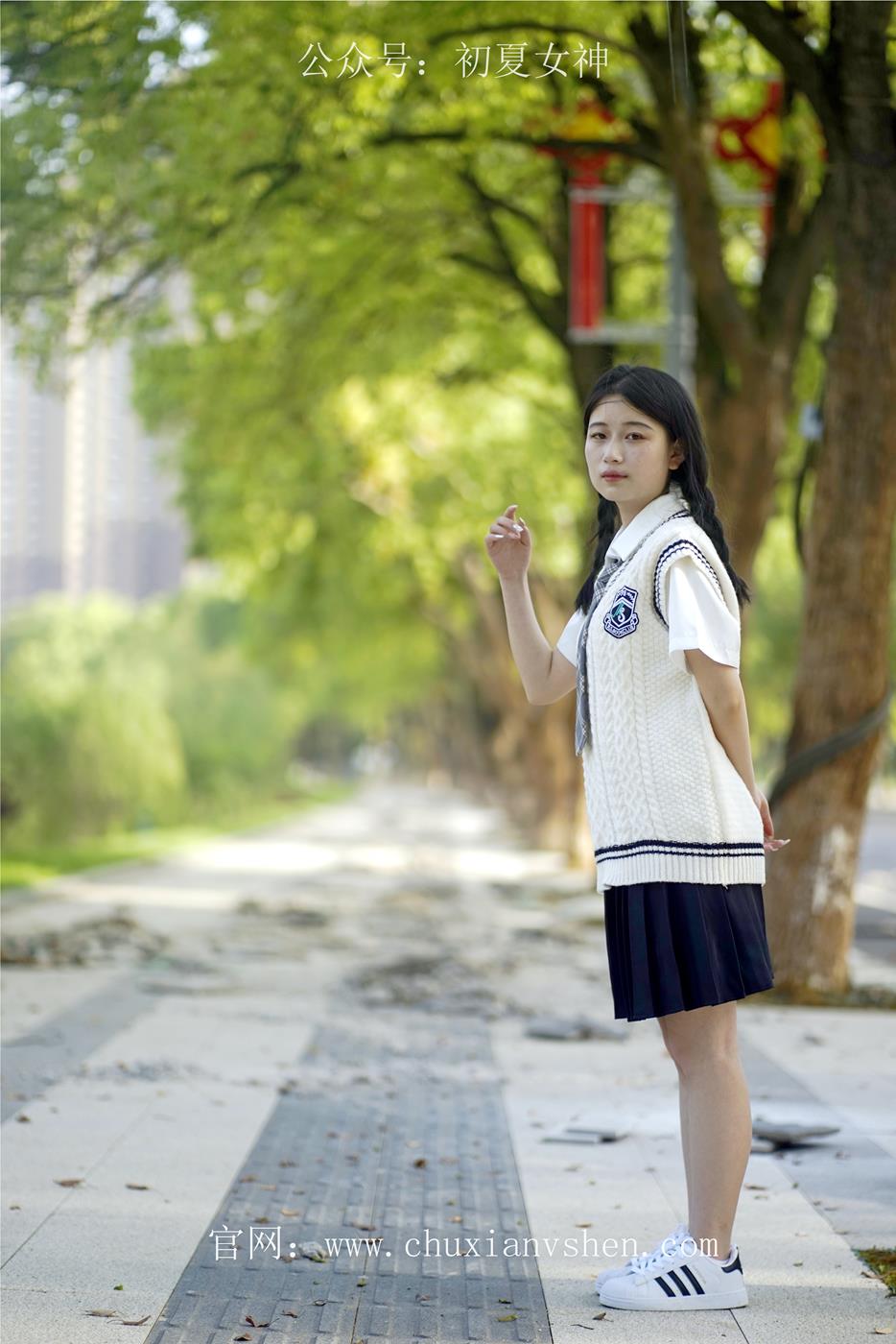 图片[77]-初夏女神 NO.039 念念 春秋JK套搭配三叶草贝壳头鞋[115P] – 速更版-美库