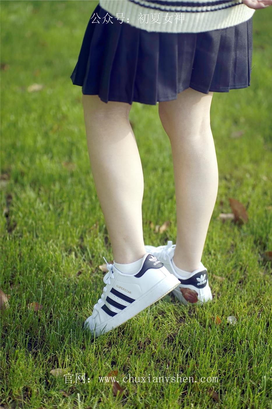 图片[83]-初夏女神 NO.039 念念 春秋JK套搭配三叶草贝壳头鞋[115P] – 速更版-美库