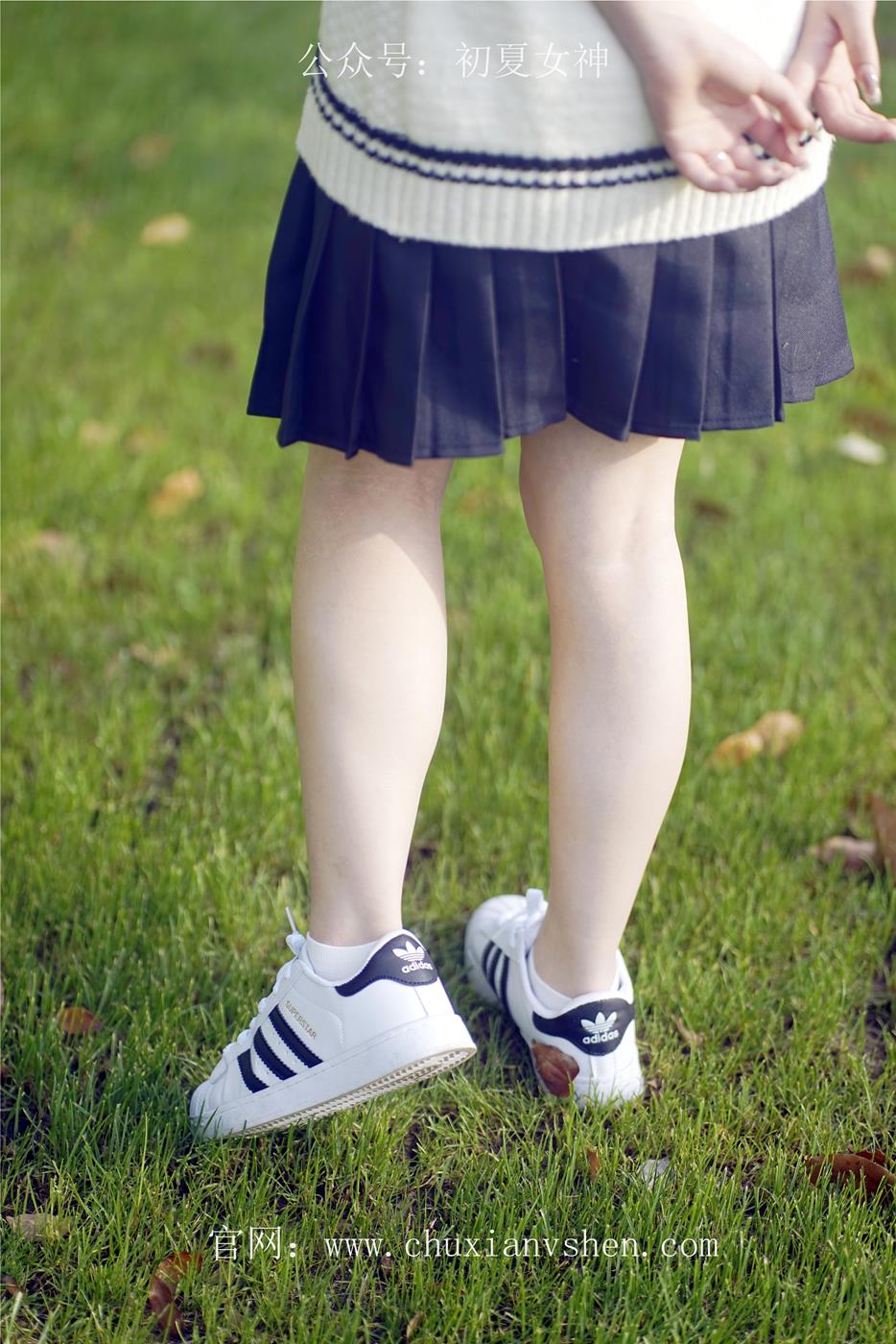 图片[84]-初夏女神 NO.039 念念 春秋JK套搭配三叶草贝壳头鞋[115P] – 速更版-美库