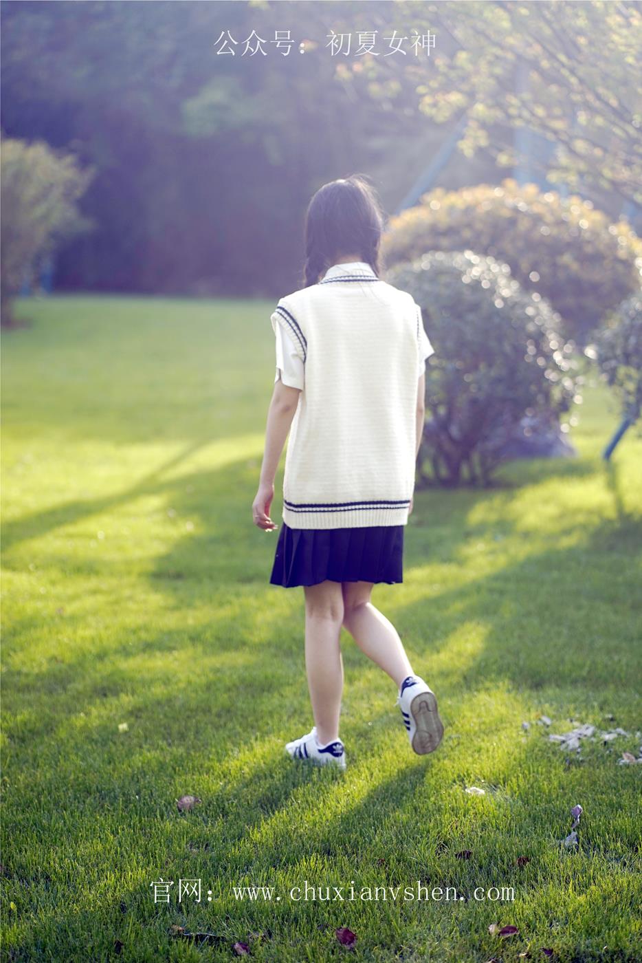 图片[85]-初夏女神 NO.039 念念 春秋JK套搭配三叶草贝壳头鞋[115P] – 速更版-美库