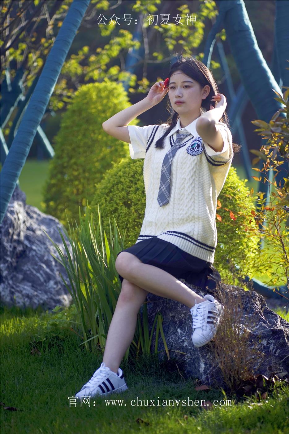 图片[95]-初夏女神 NO.039 念念 春秋JK套搭配三叶草贝壳头鞋[115P] – 速更版-美库