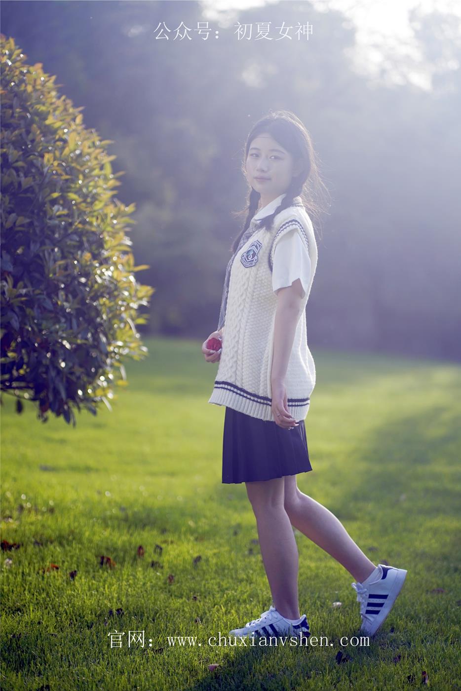 图片[100]-初夏女神 NO.039 念念 春秋JK套搭配三叶草贝壳头鞋[115P] – 速更版-美库