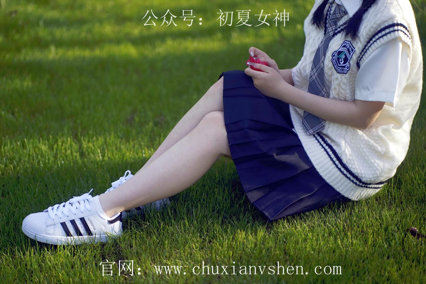 图片[103]-初夏女神 NO.039 念念 春秋JK套搭配三叶草贝壳头鞋[115P] – 速更版-美库