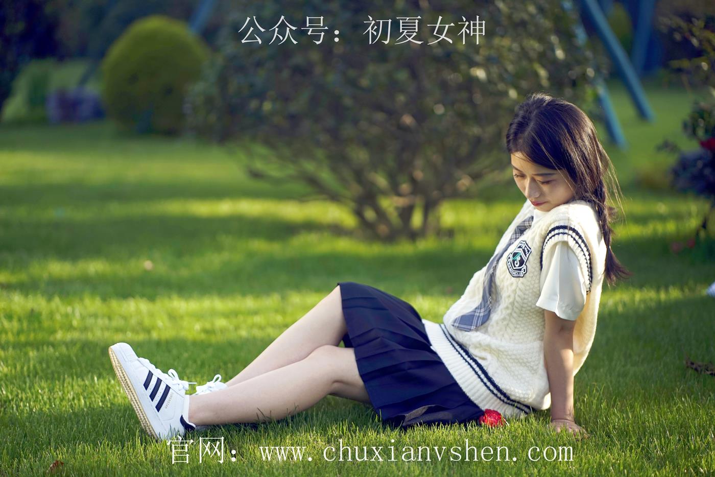 图片[107]-初夏女神 NO.039 念念 春秋JK套搭配三叶草贝壳头鞋[115P] – 速更版-美库