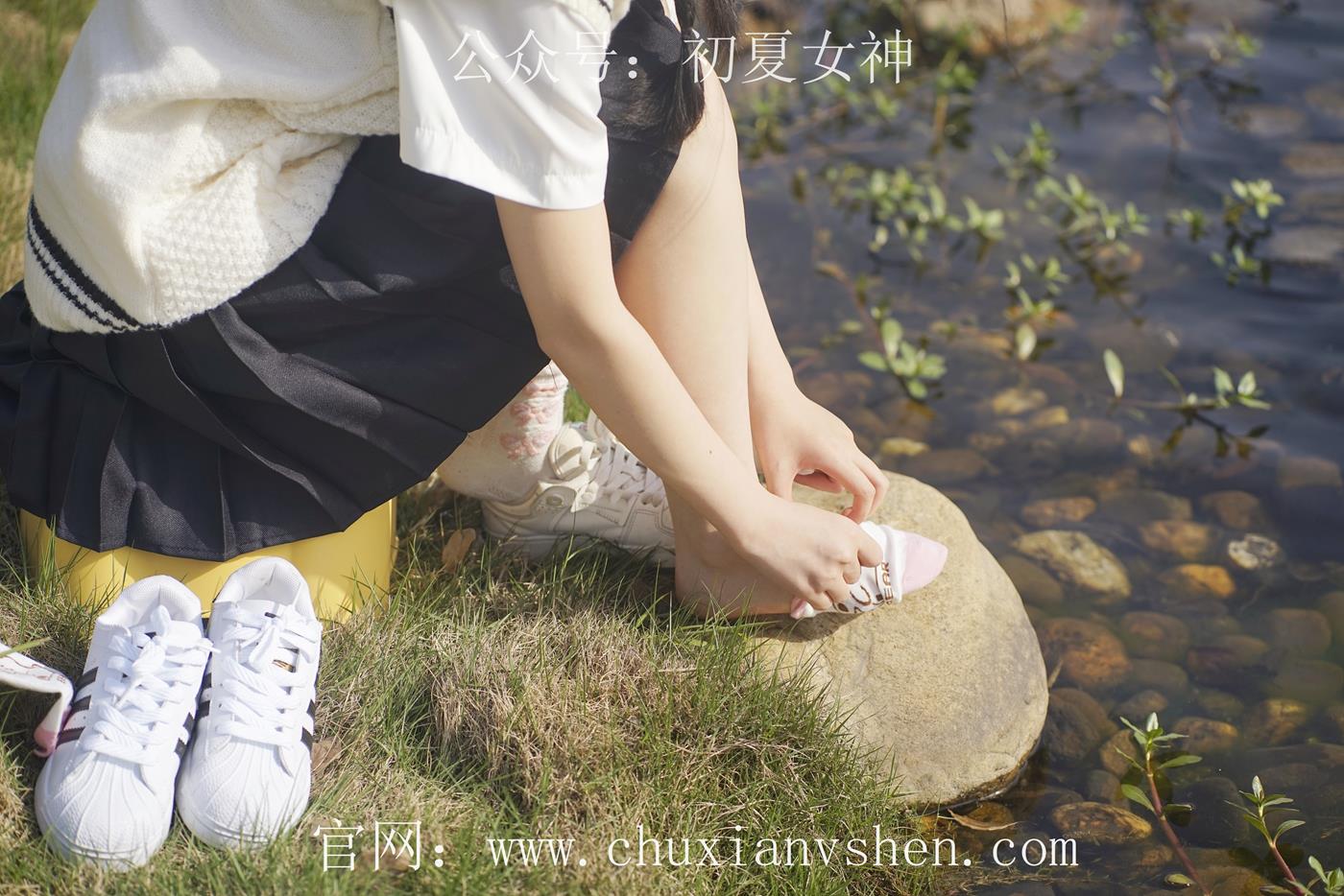 图片[112]-初夏女神 NO.039 念念 春秋JK套搭配三叶草贝壳头鞋[115P] – 速更版-美库