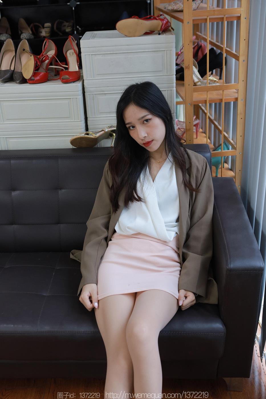 图片[63]-[IESS异思趣向] 2023.04.27 丝享家1434：美子《橘色高跟肉丝》[89P] – 速更版-美库