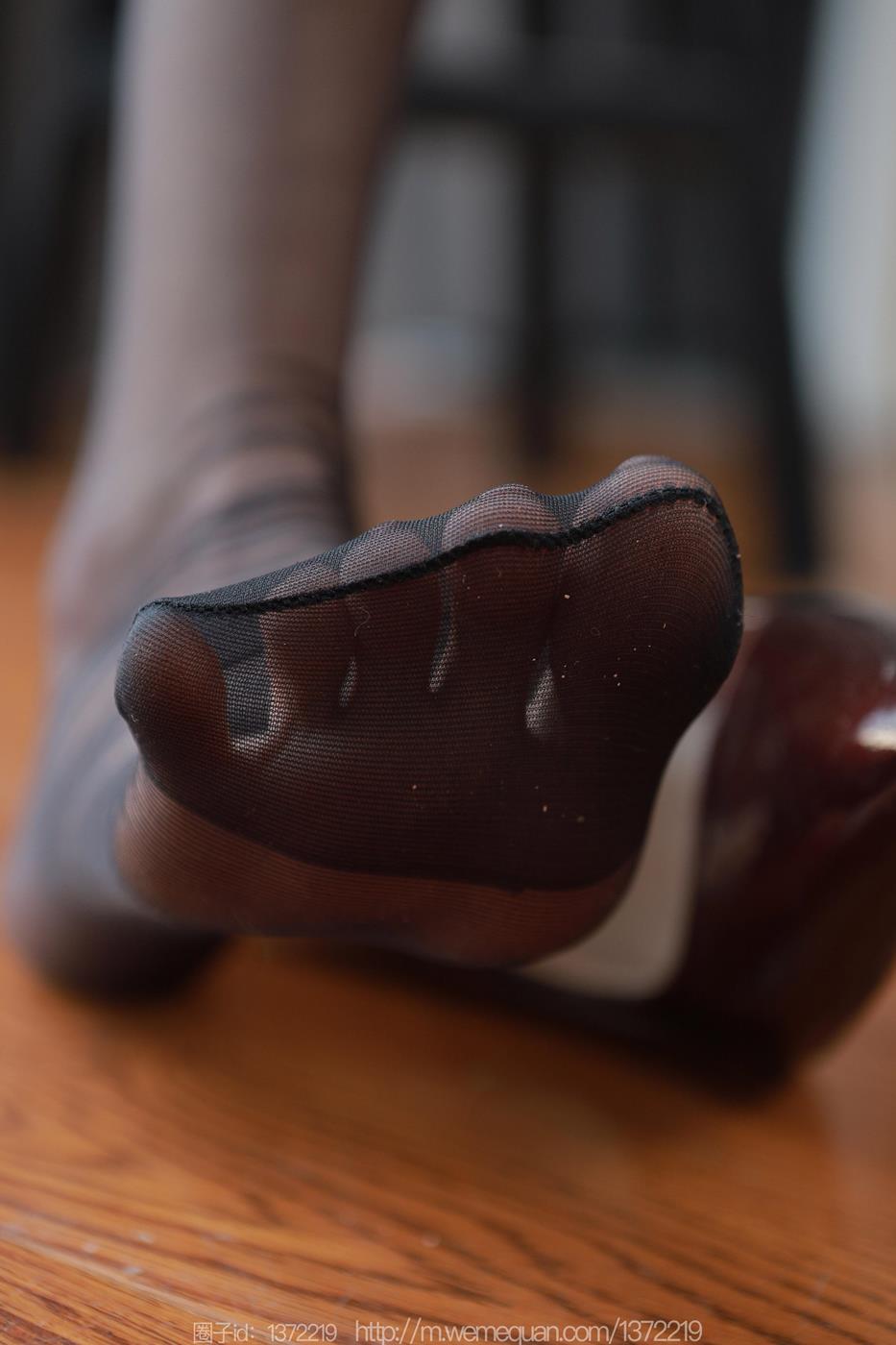 图片[18]-[IESS异思趣向] 2023.04.30 丝享家1437：团团 《黑色吊带袜》[90P] – 速更版-美库