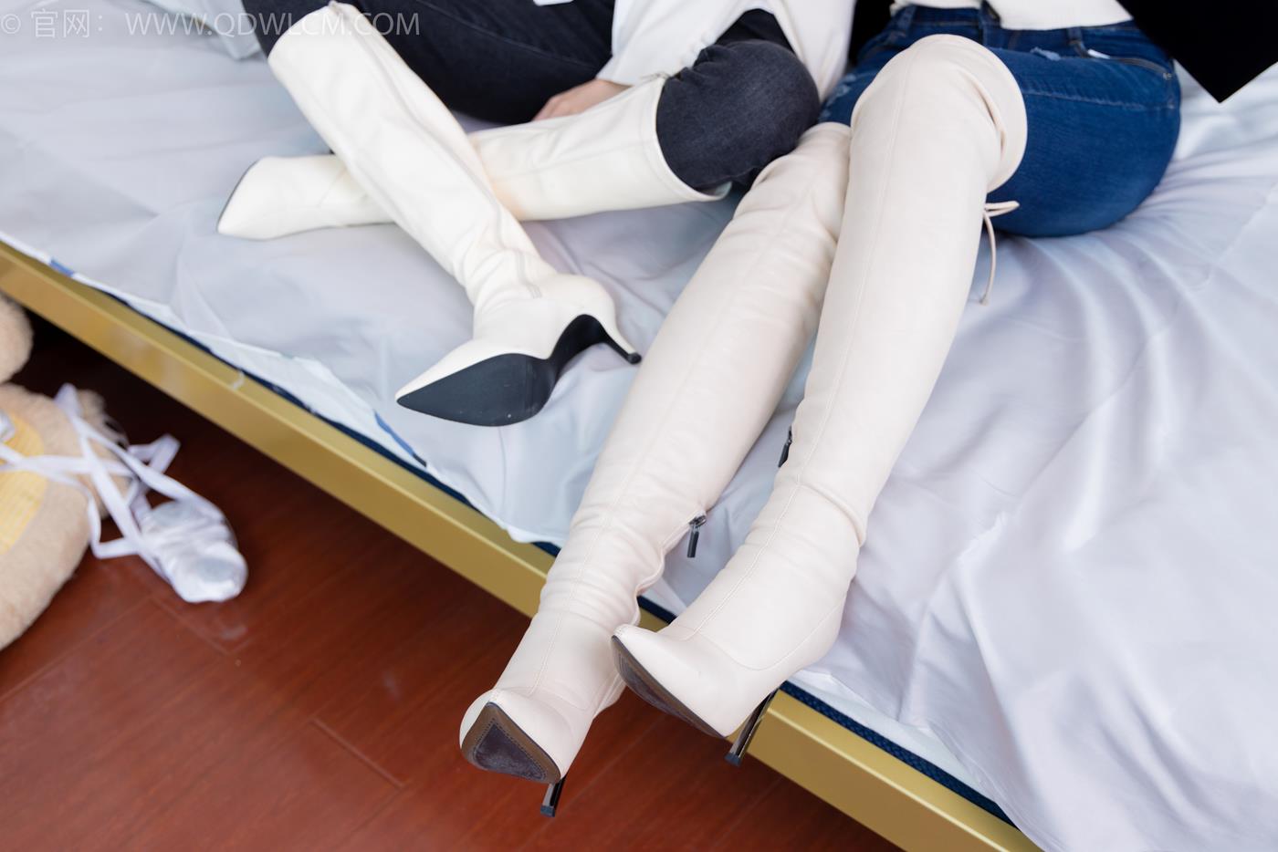 图片[33]-物恋传媒 NO.1687 纱纱&颜颜-玻璃上的雨滴[150P] – 速更版-美库