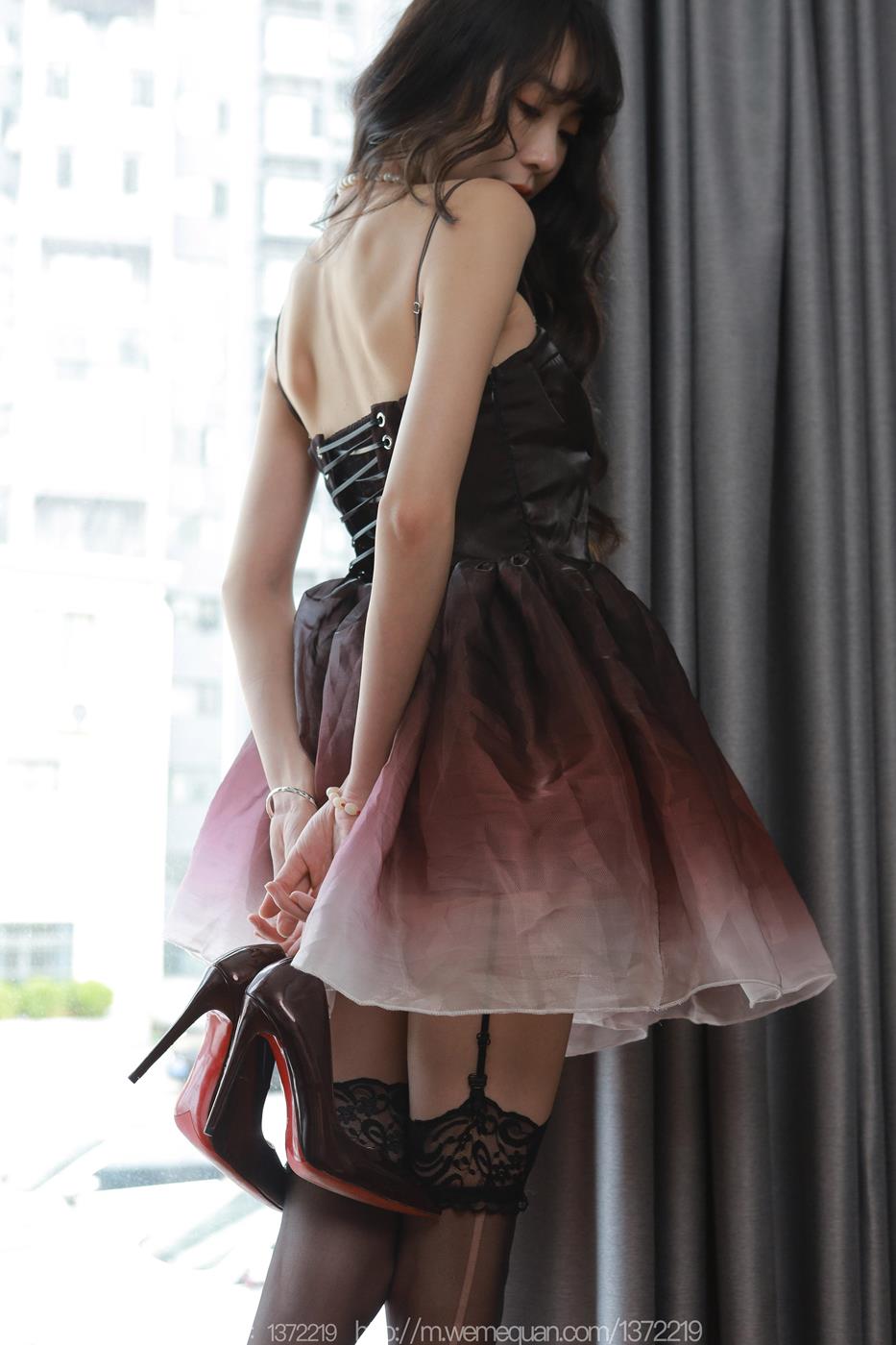 图片[81]-[IESS异思趣向] 2023.04.30 丝享家1437：团团 《黑色吊带袜》[90P] – 速更版-美库