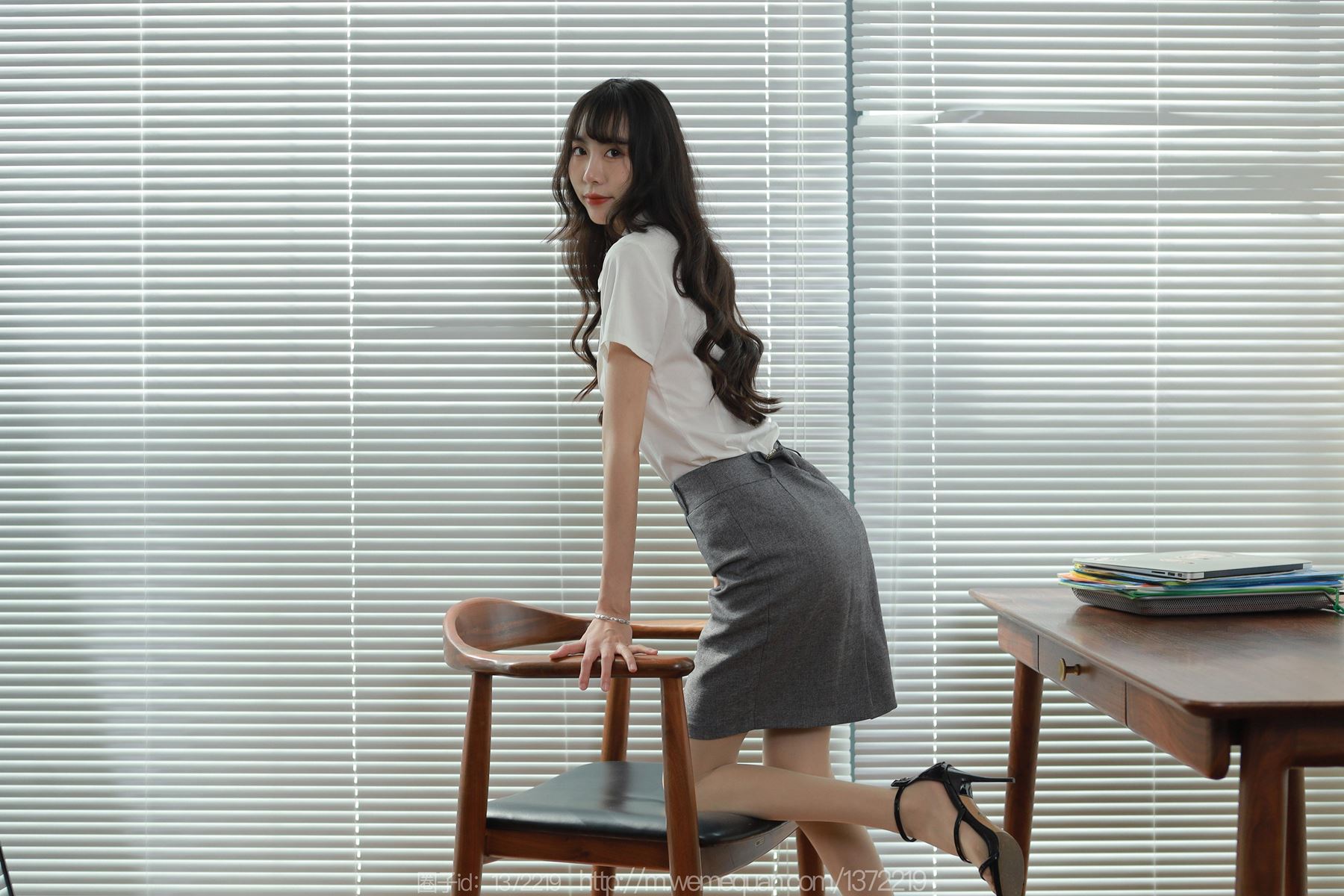 图片[21]-[IESS异思趣向] 2023.05.11 丝享家1448：团团《粉色美甲》[90P] – 速更版-美库