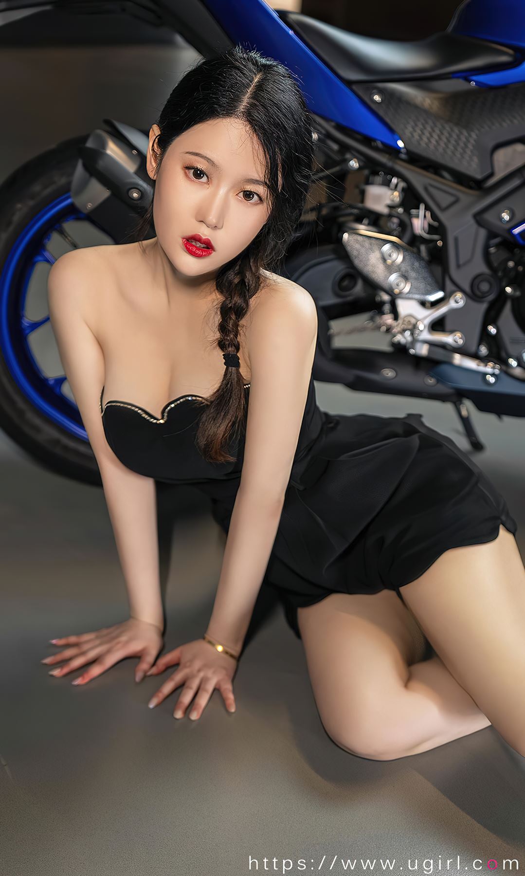 图片[18]-[爱尤物]2023 NO.2661 想牵你的手 钟晴[35P] – 速更版-美库