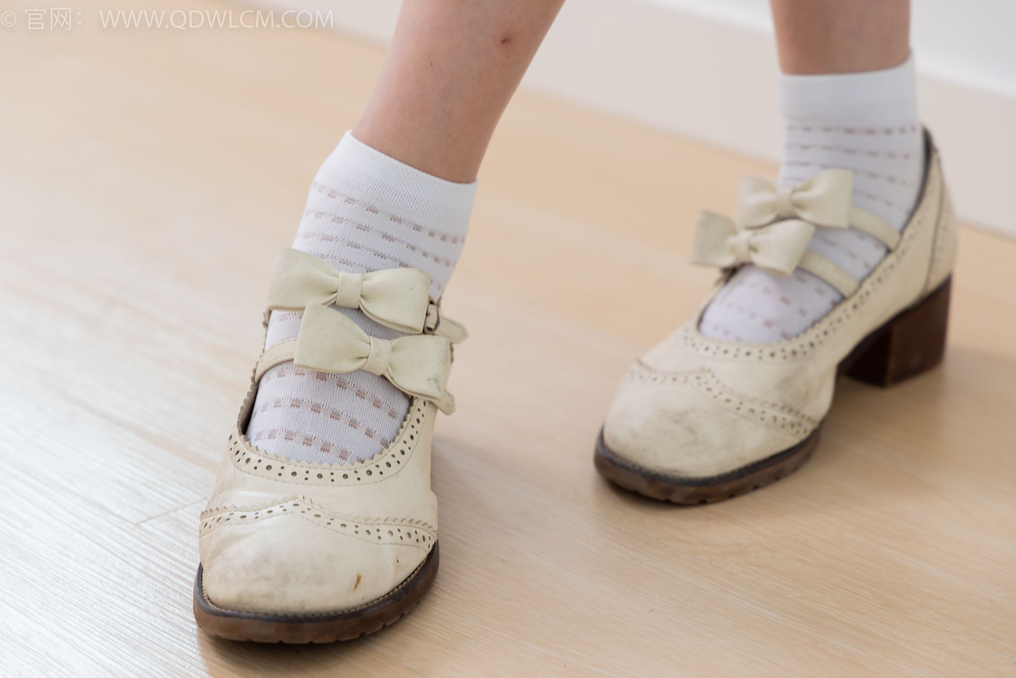 图片[26]-物恋传媒 NO.1698 雏菊-要开心呀[150P] – 速更版-美库