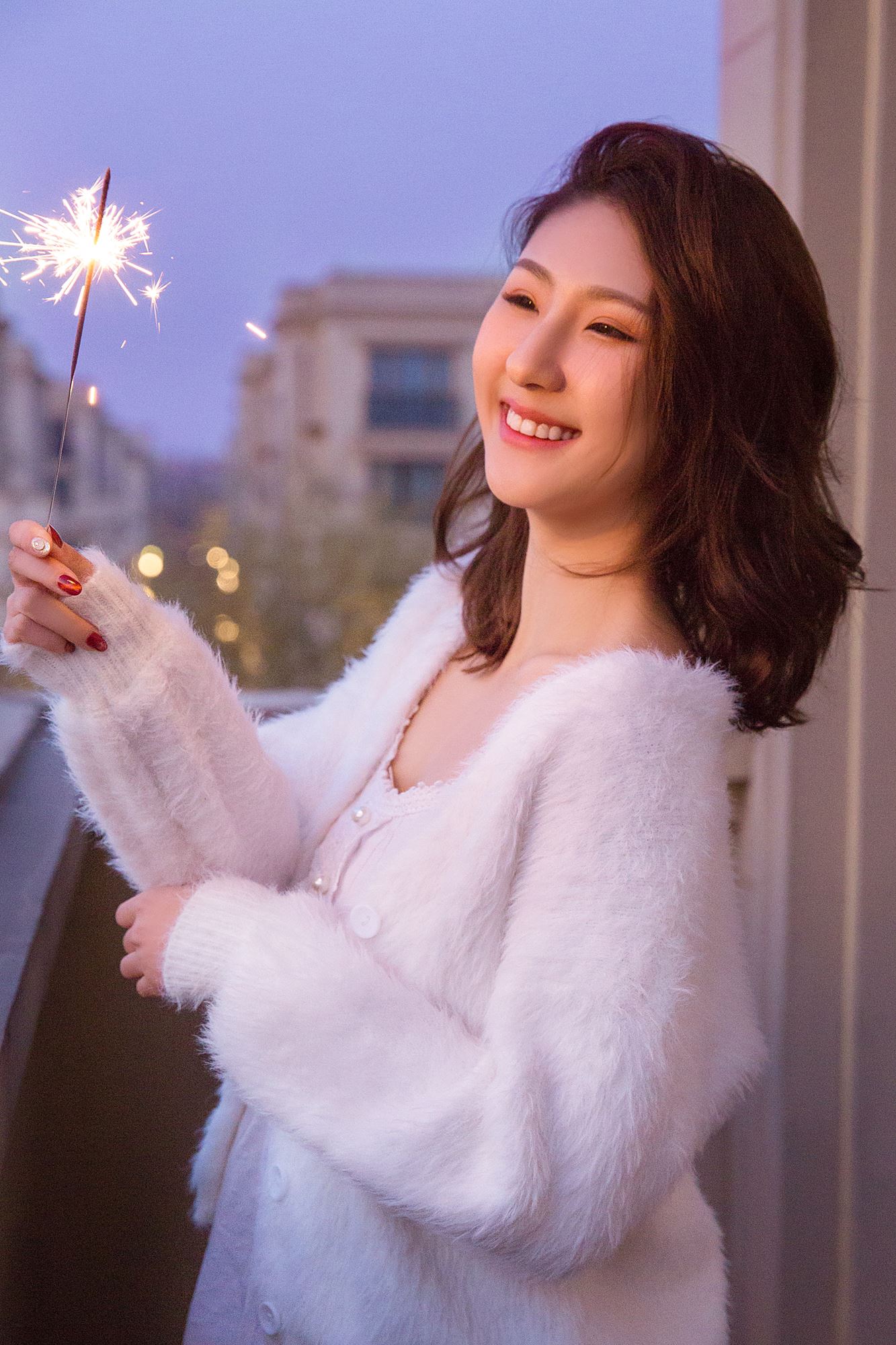 图片[26]-[YALAYI雅拉伊]2021.11.26 NO.1018 美丽的花火[33+1P] – 速更版-美库