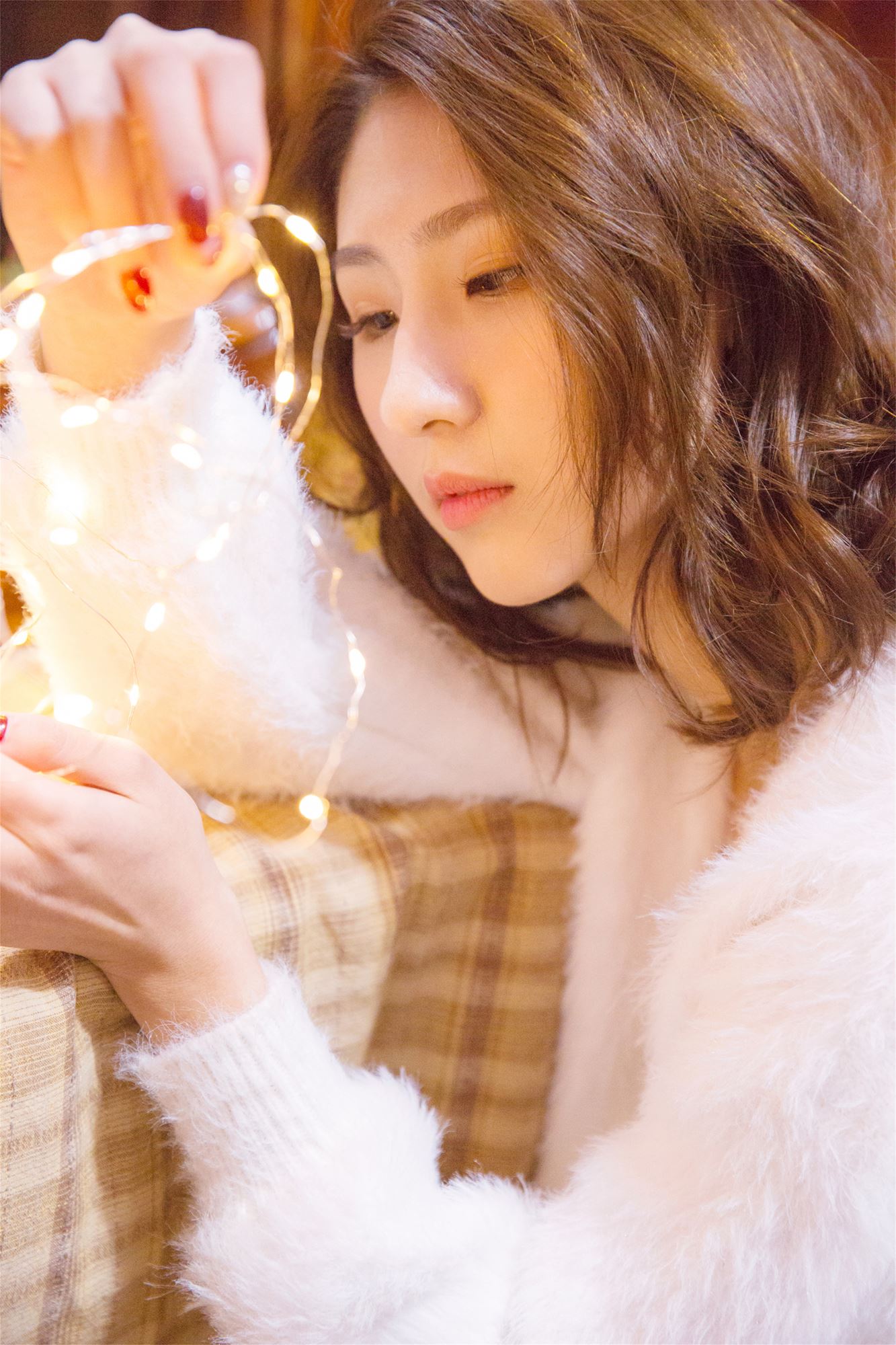 图片[32]-[YALAYI雅拉伊]2021.11.26 NO.1018 美丽的花火[33+1P] – 速更版-美库