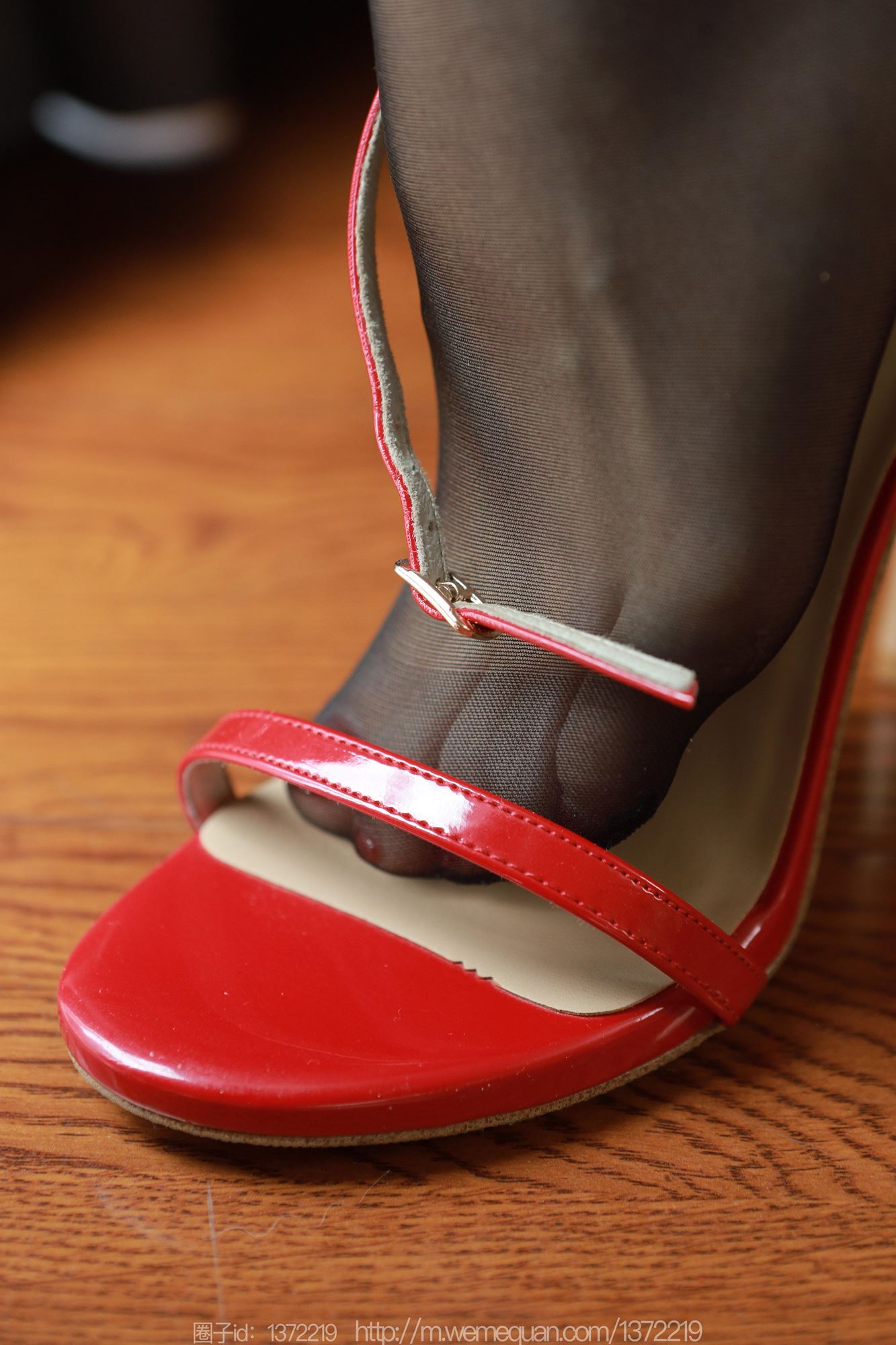 图片[15]-[IESS异思趣向] 2023.05.23 丝享家1459：小婕《暗里红》[80P] – 速更版-美库